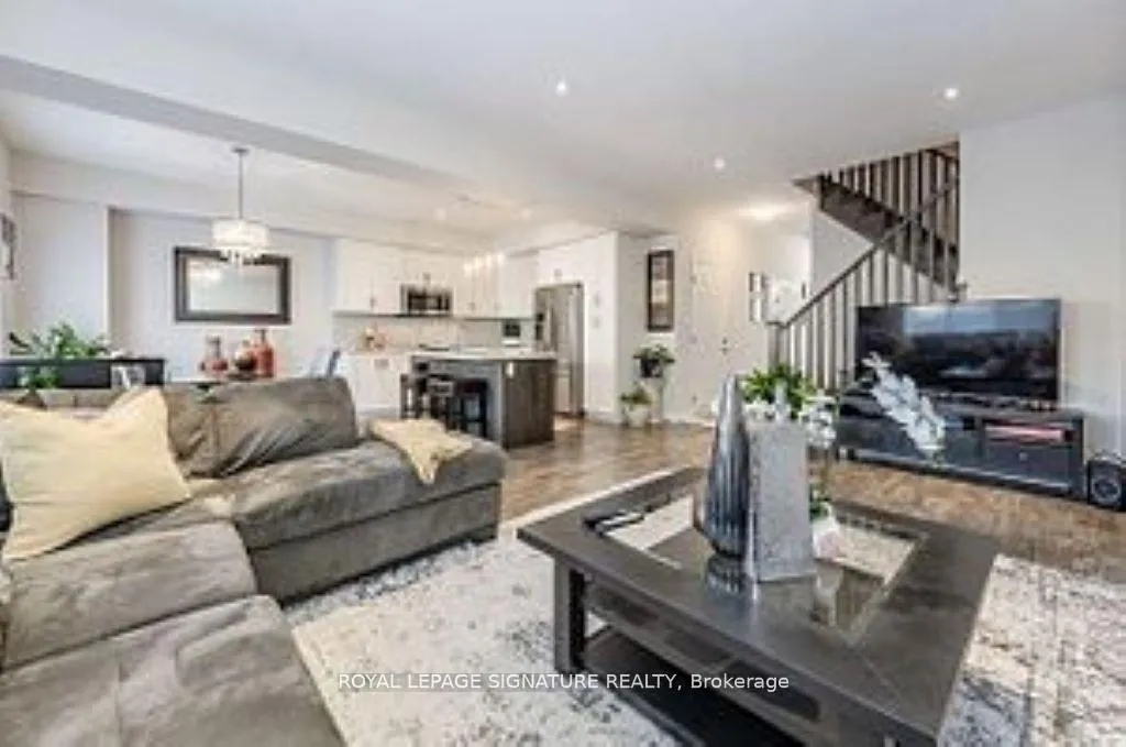 Photo 3 of Unit 7, 120 Vineberg Drive, Hamilton, Chappel — HOMEH