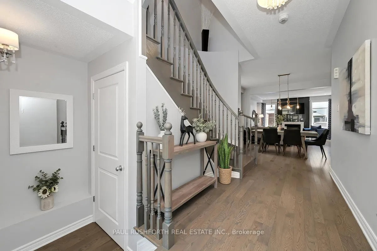 Photo 4 of 253 Enclave Walk, Ottawa, Mer Bleue/Bradley Estates/Anderson Park — HOMEH