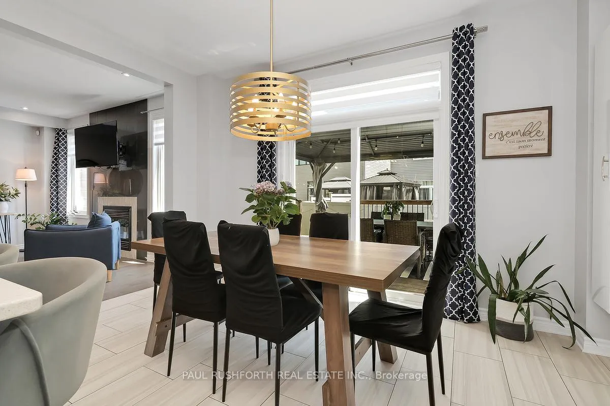 Photo 16 of 253 Enclave Walk, Ottawa, Mer Bleue/Bradley Estates/Anderson Park — HOMEH