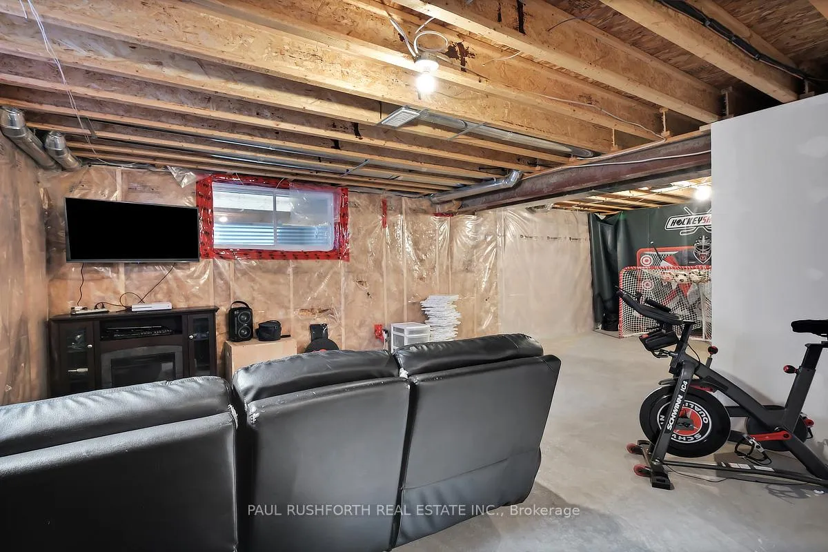 Photo 34 of 253 Enclave Walk, Ottawa, Mer Bleue/Bradley Estates/Anderson Park — HOMEH