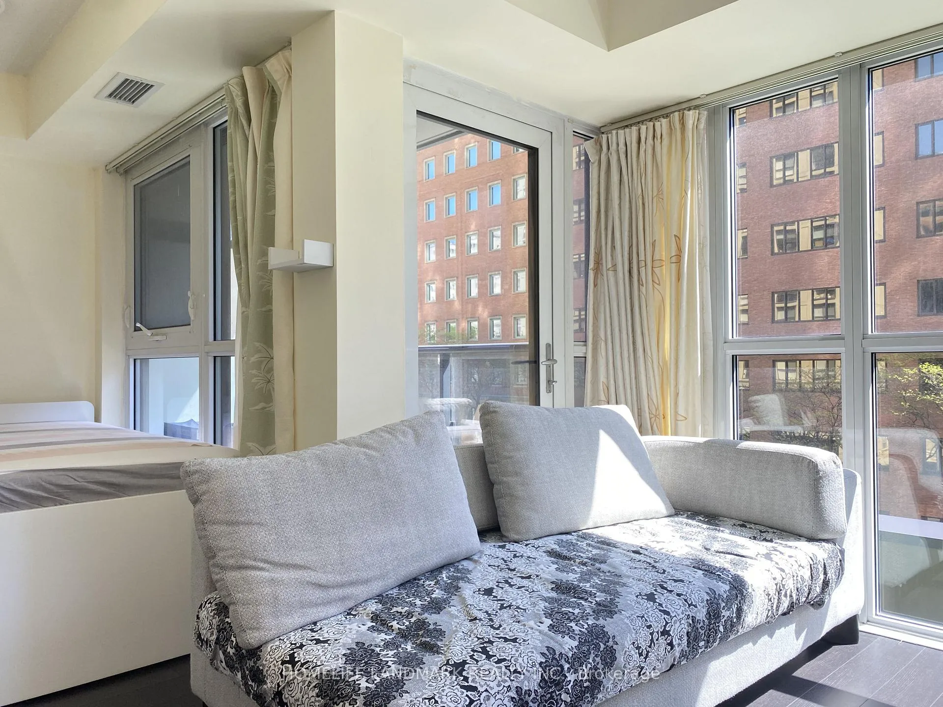 Photo 12 of Unit 412, 28 Ted Rogers Way, Toronto, Church-Yonge Corridor — HOMEH