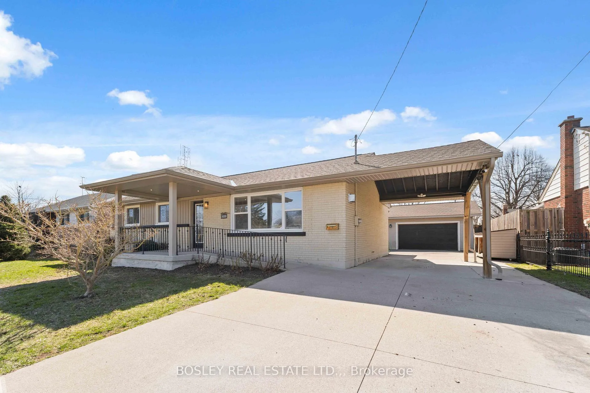 Photo 1 of 5009 Amelia Crescent, Niagara Falls, Cherrywood — HOMEH