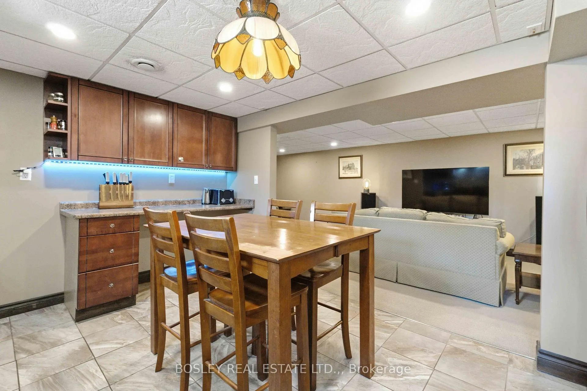Photo 23 of 5009 Amelia Crescent, Niagara Falls, Cherrywood — HOMEH