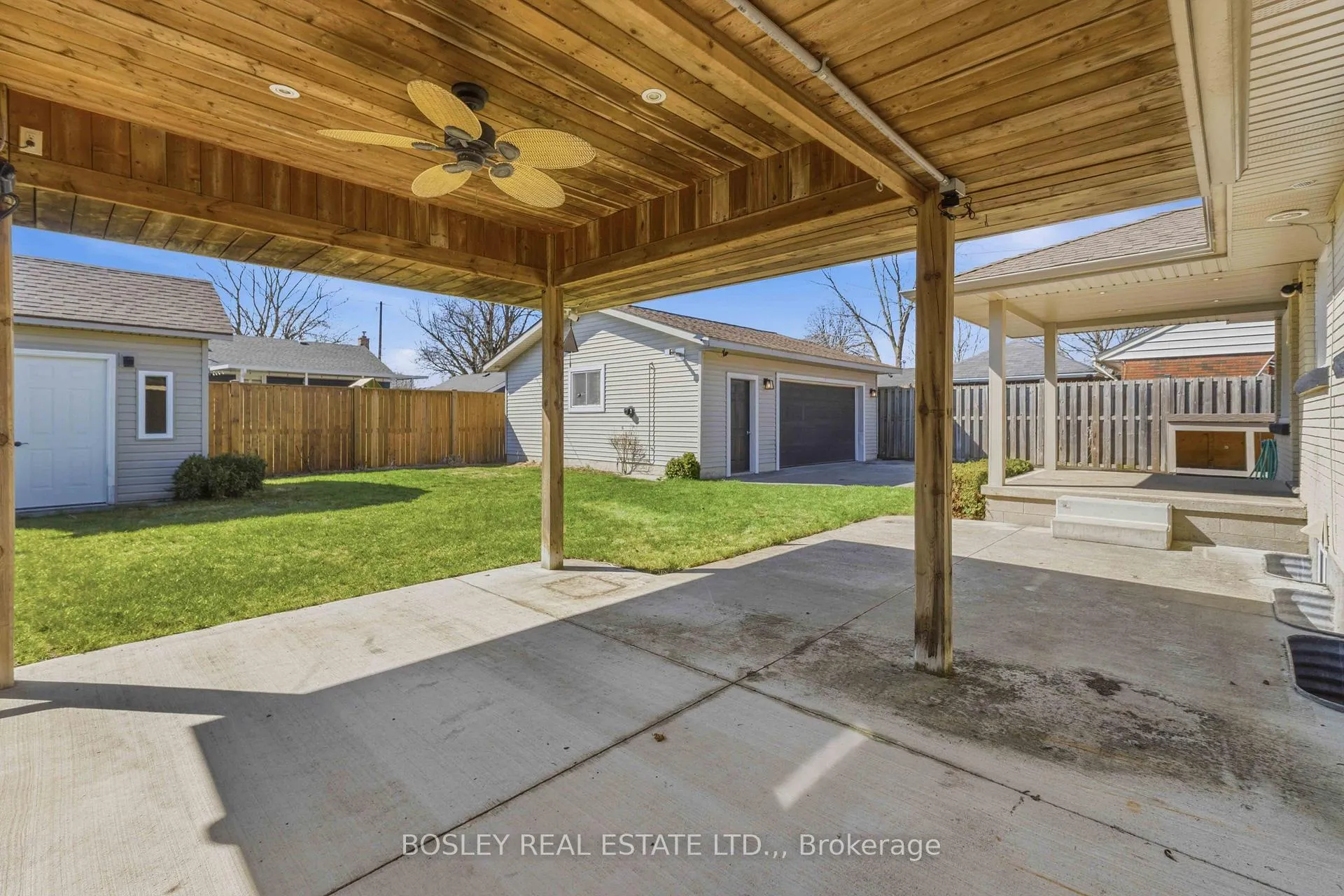 Photo 36 of 5009 Amelia Crescent, Niagara Falls, Cherrywood — HOMEH