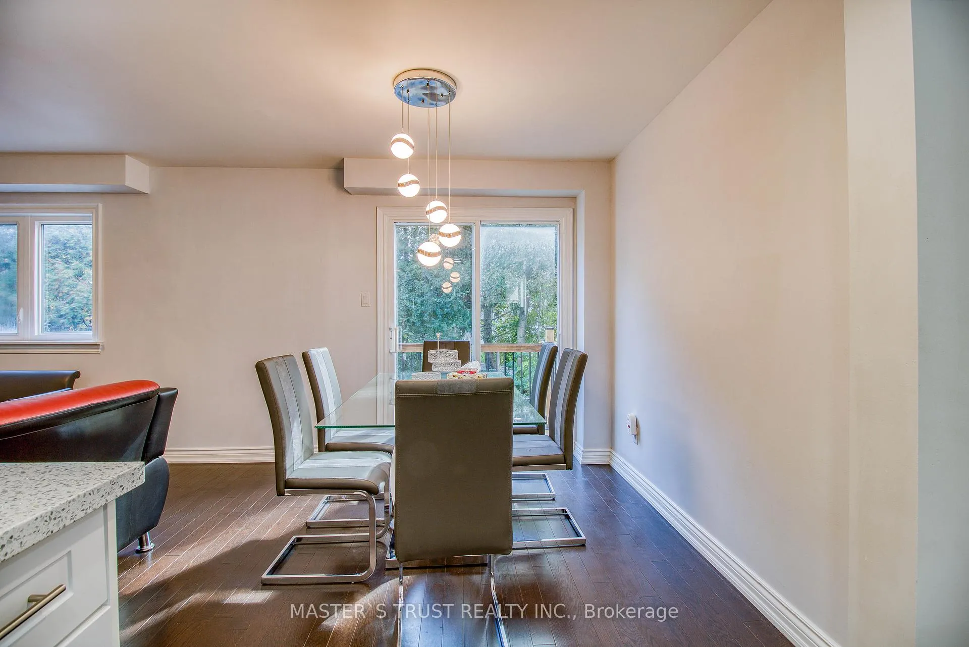 Photo 9 of 20 Valhalla Court, Aurora, Aurora Village — HOMEH