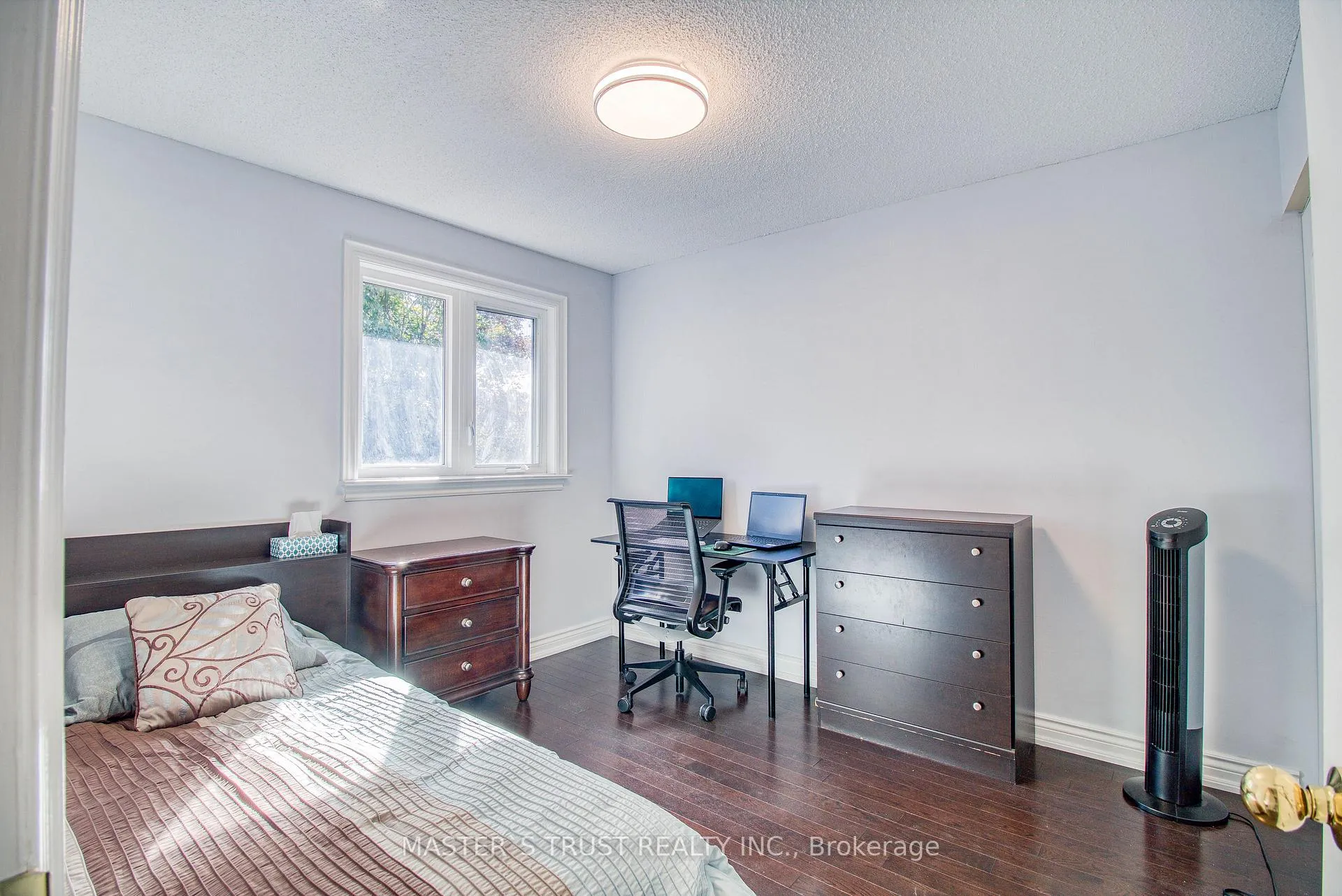 Photo 13 of 20 Valhalla Court, Aurora, Aurora Village — HOMEH