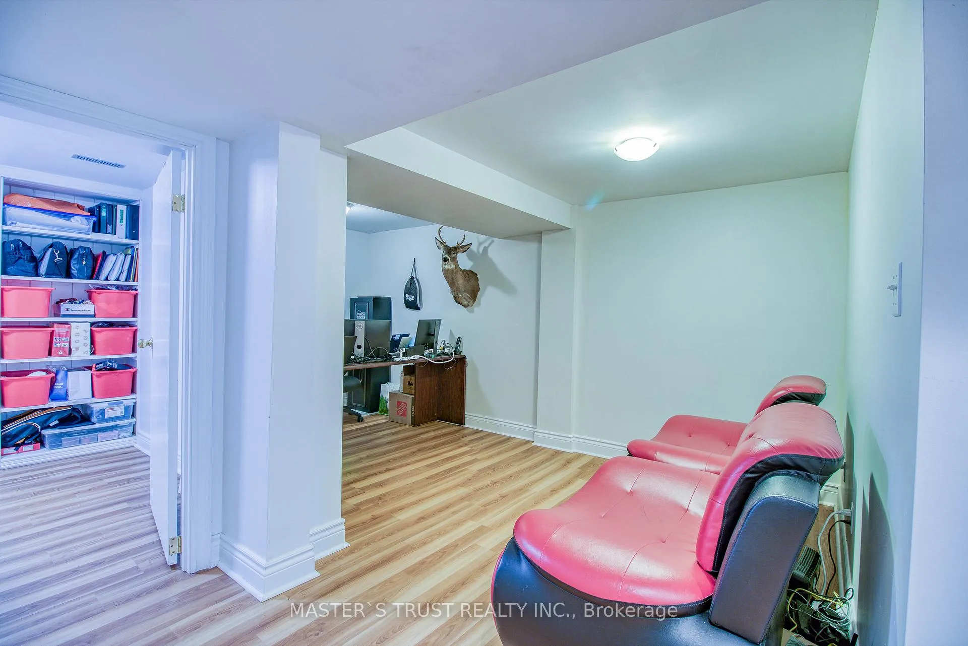 Photo 16 of 20 Valhalla Court, Aurora, Aurora Village — HOMEH