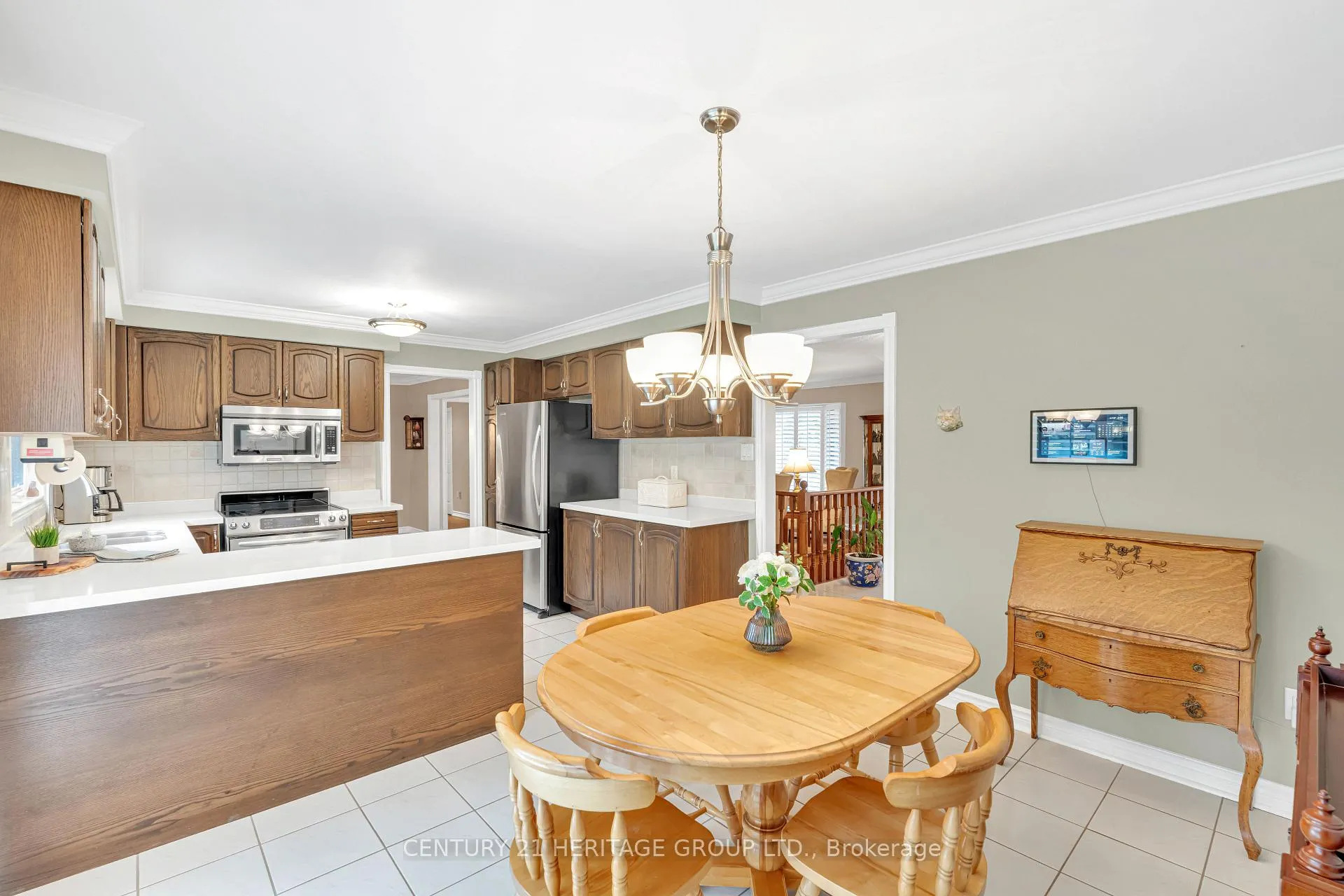 Photo 11 of 287 Burns Boulevard, King, King City — HOMEH