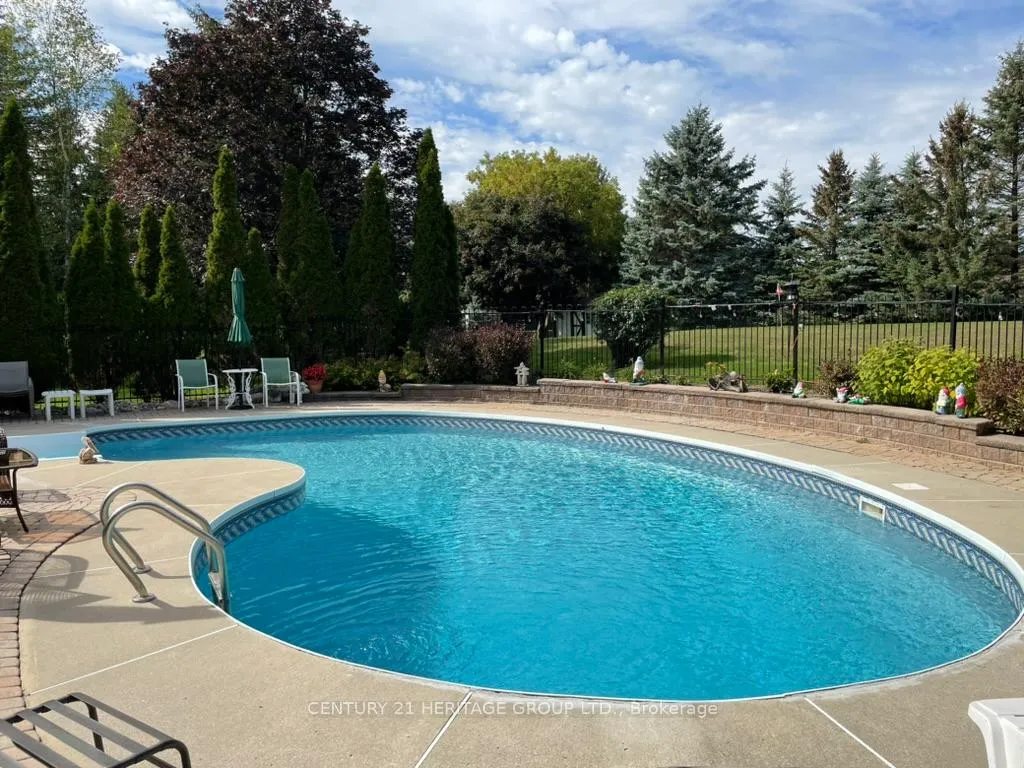 Photo 42 of 287 Burns Boulevard, King, King City — HOMEH
