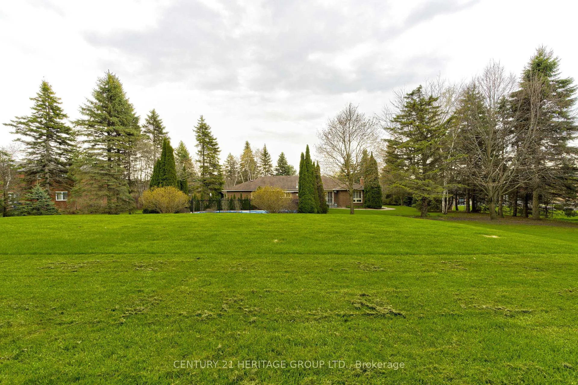 Photo 46 of 287 Burns Boulevard, King, King City — HOMEH