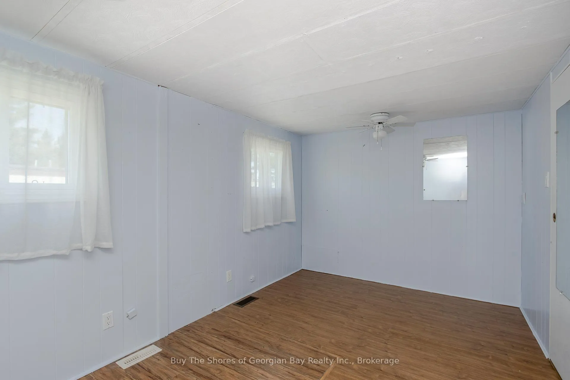 Photo 12 of 10 Maple Lane, Midland — HOMEH