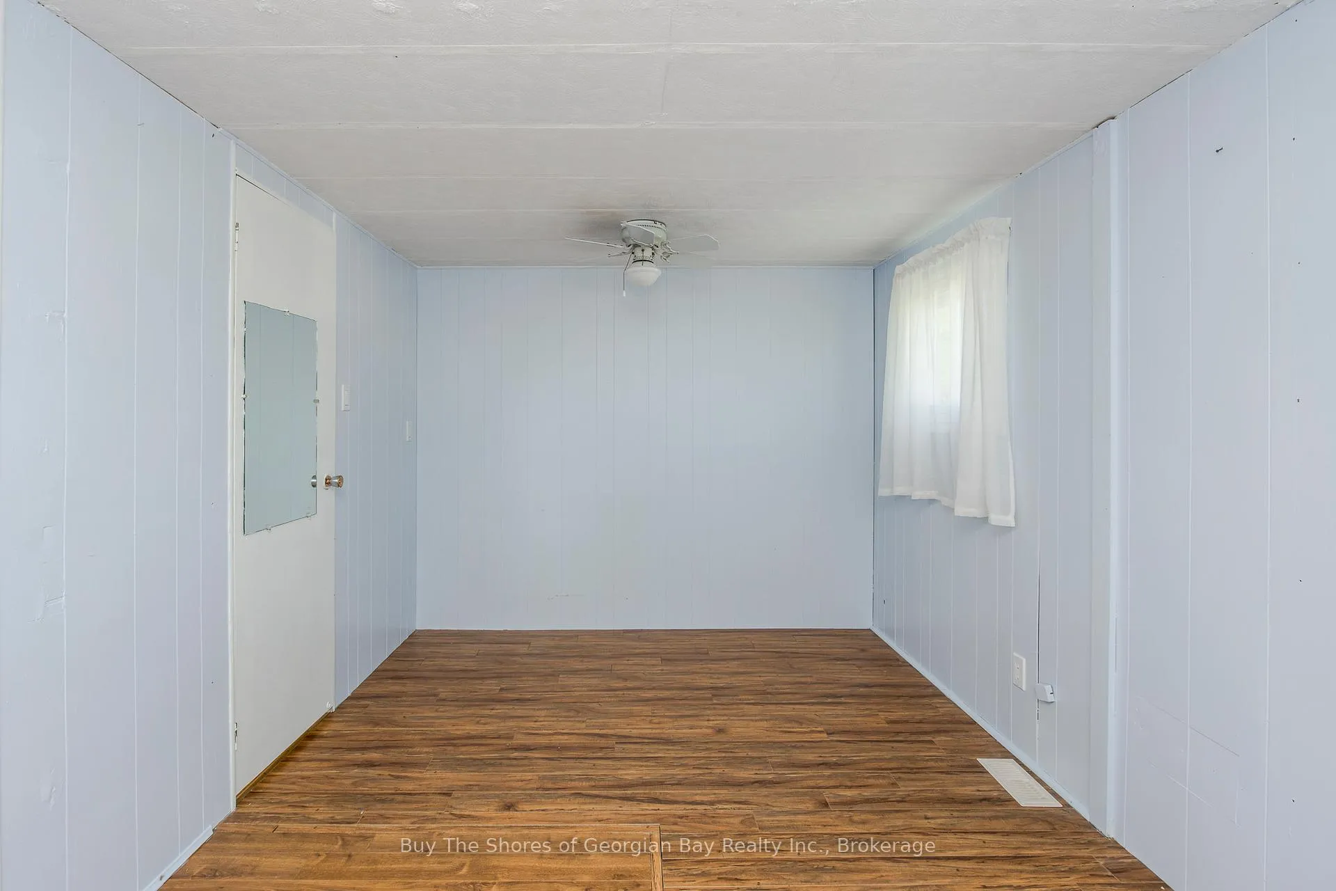 Photo 13 of 10 Maple Lane, Midland — HOMEH
