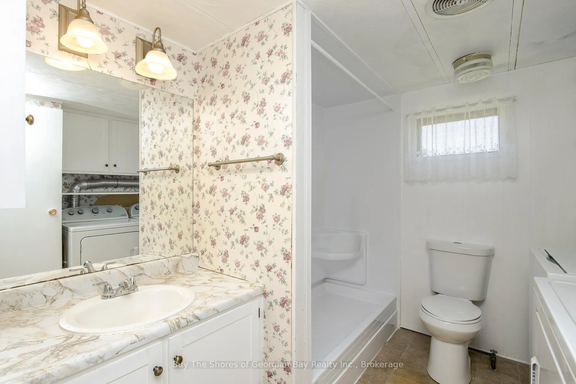 Photo 14 of 10 Maple Lane, Midland — HOMEH