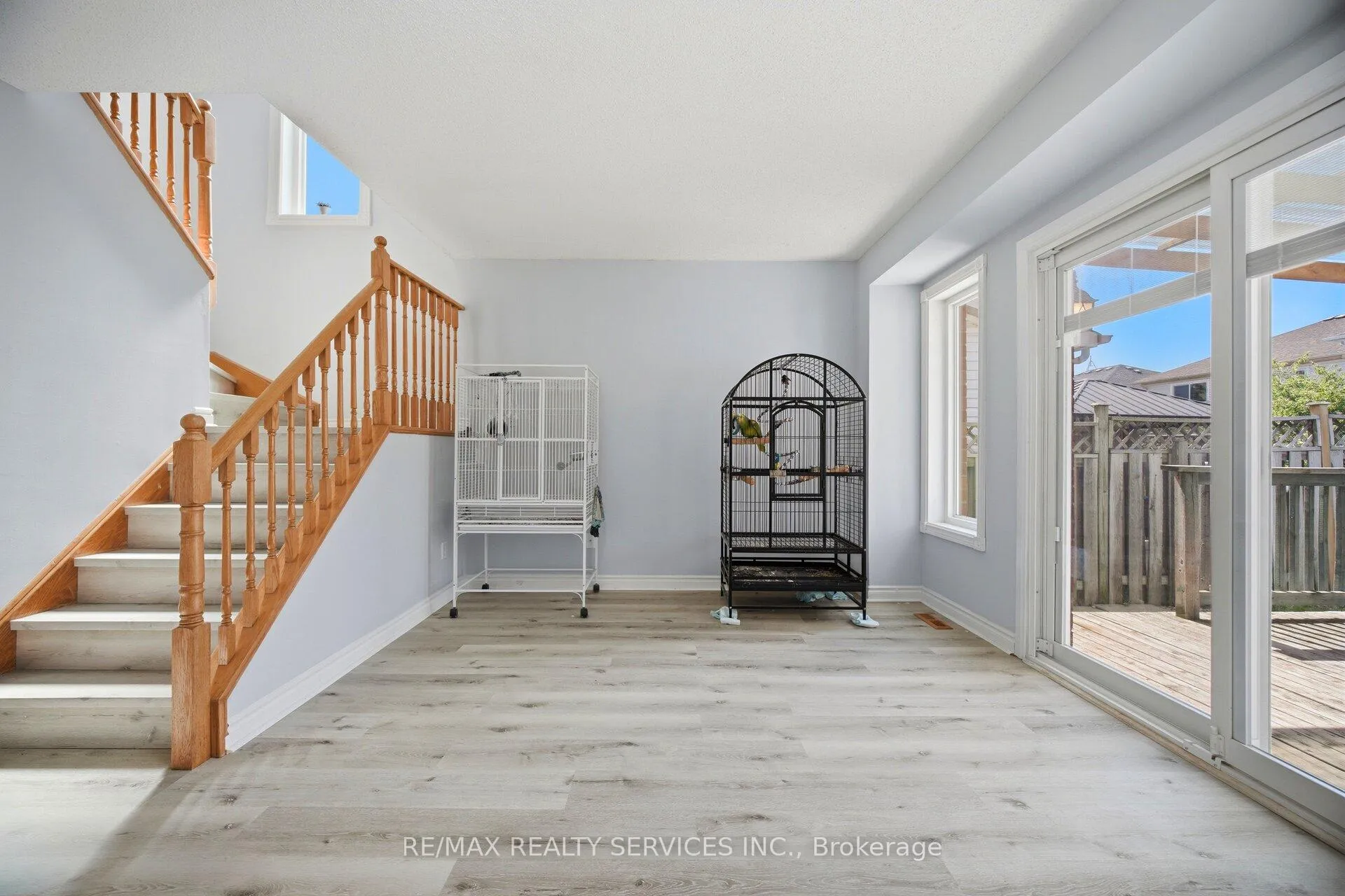 Photo 18 of 54 Yellow Brick Road, Brampton, Brampton North — HOMEH