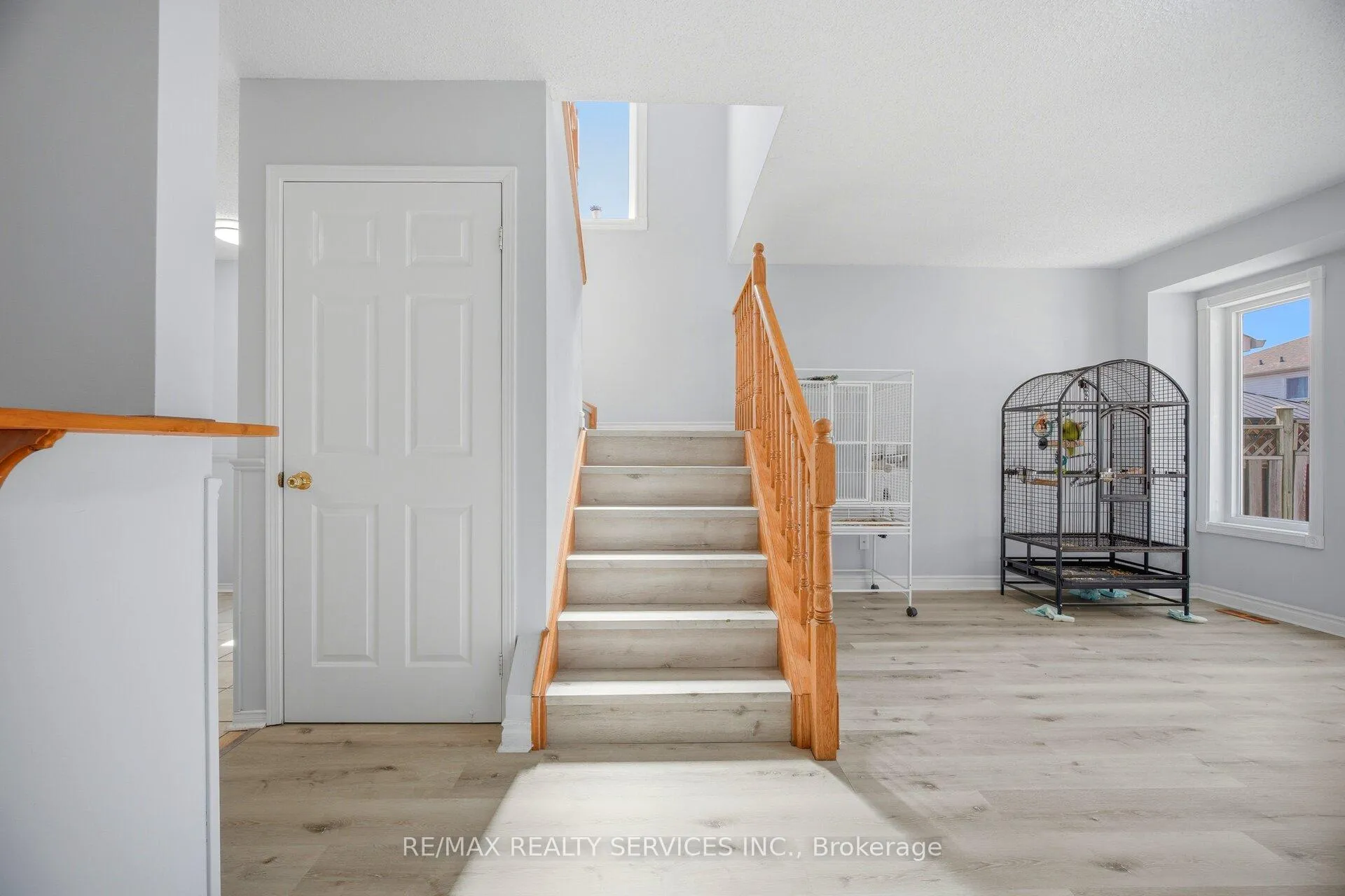 Photo 19 of 54 Yellow Brick Road, Brampton, Brampton North — HOMEH