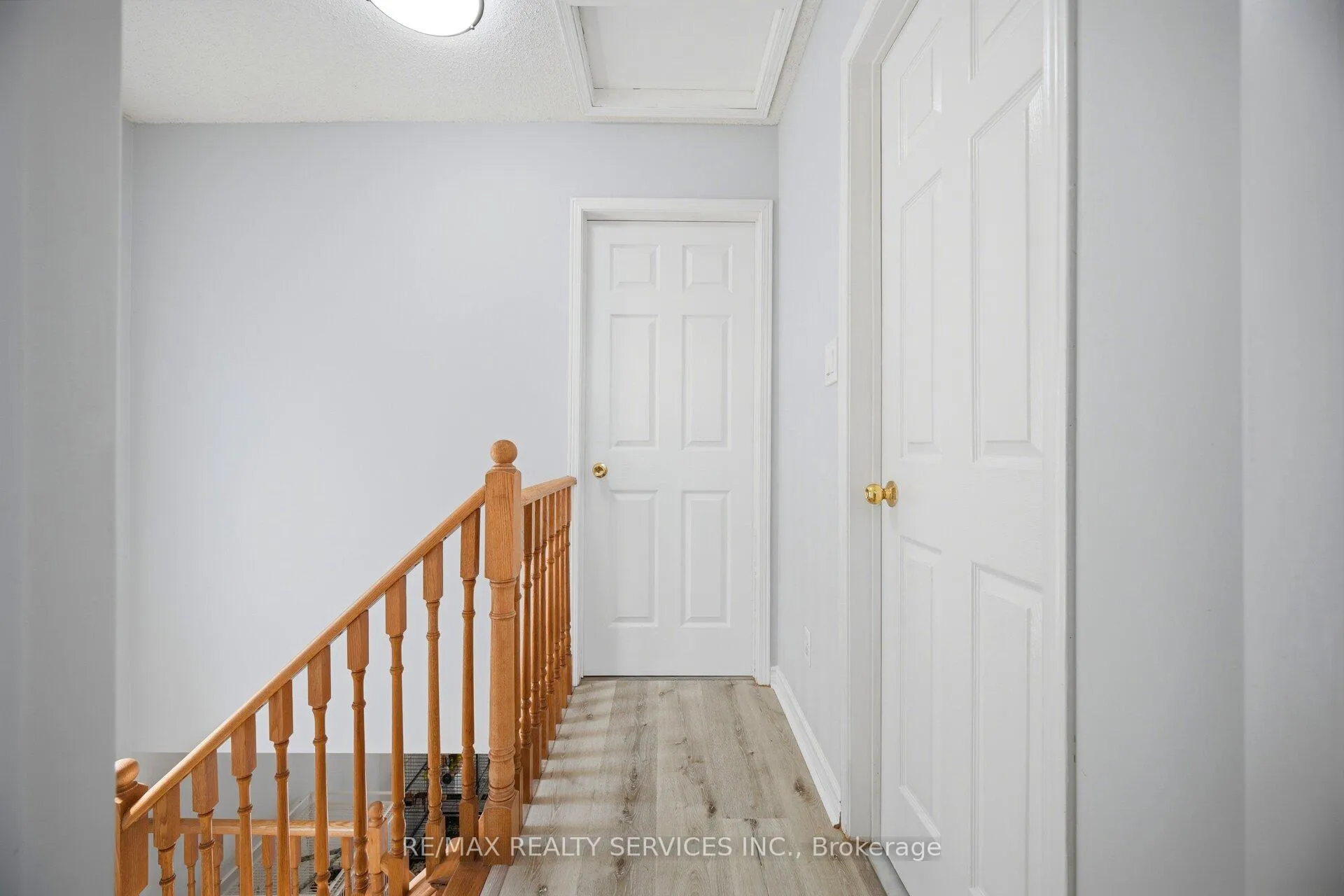 Photo 20 of 54 Yellow Brick Road, Brampton, Brampton North — HOMEH