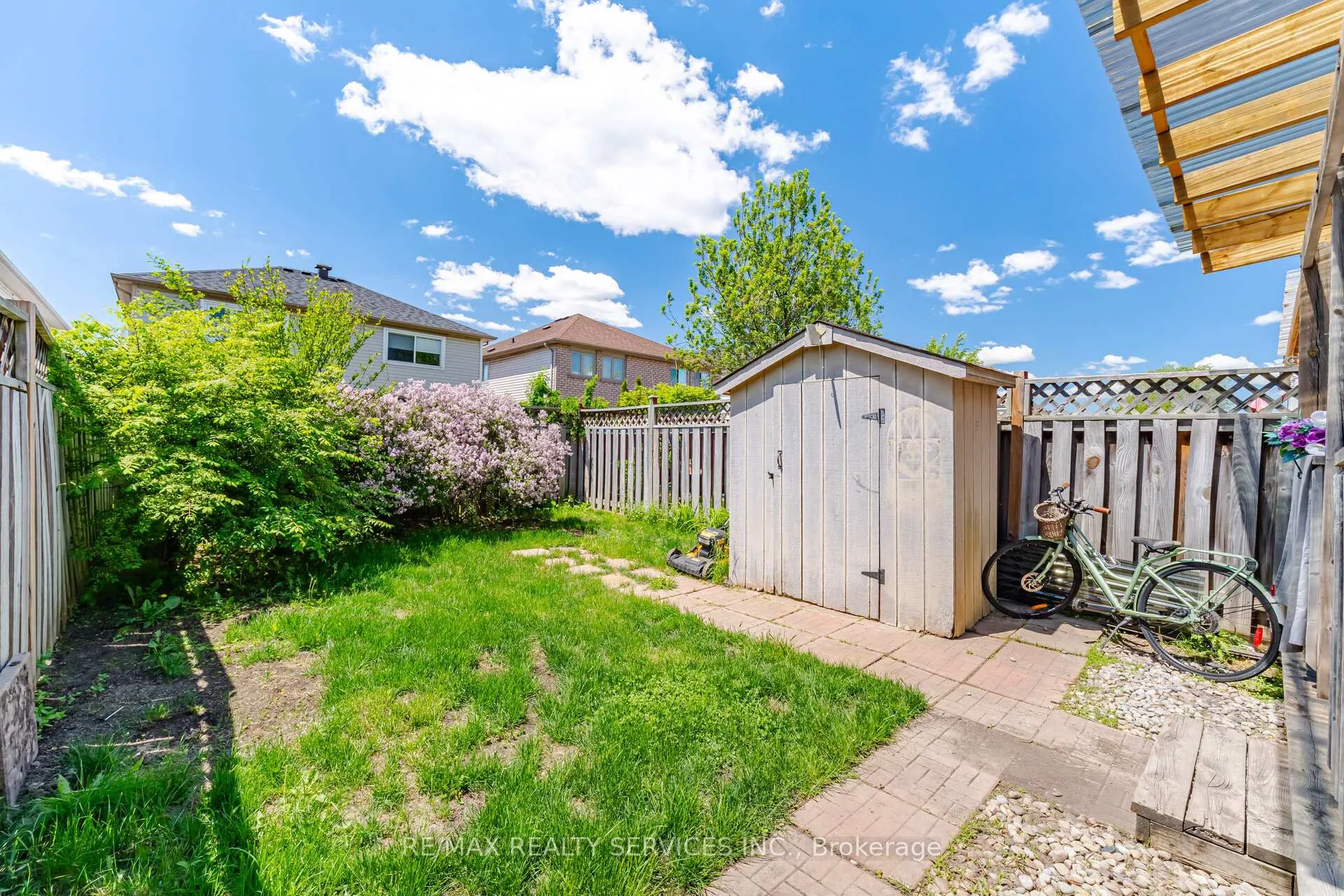 Photo 49 of 54 Yellow Brick Road, Brampton, Brampton North — HOMEH