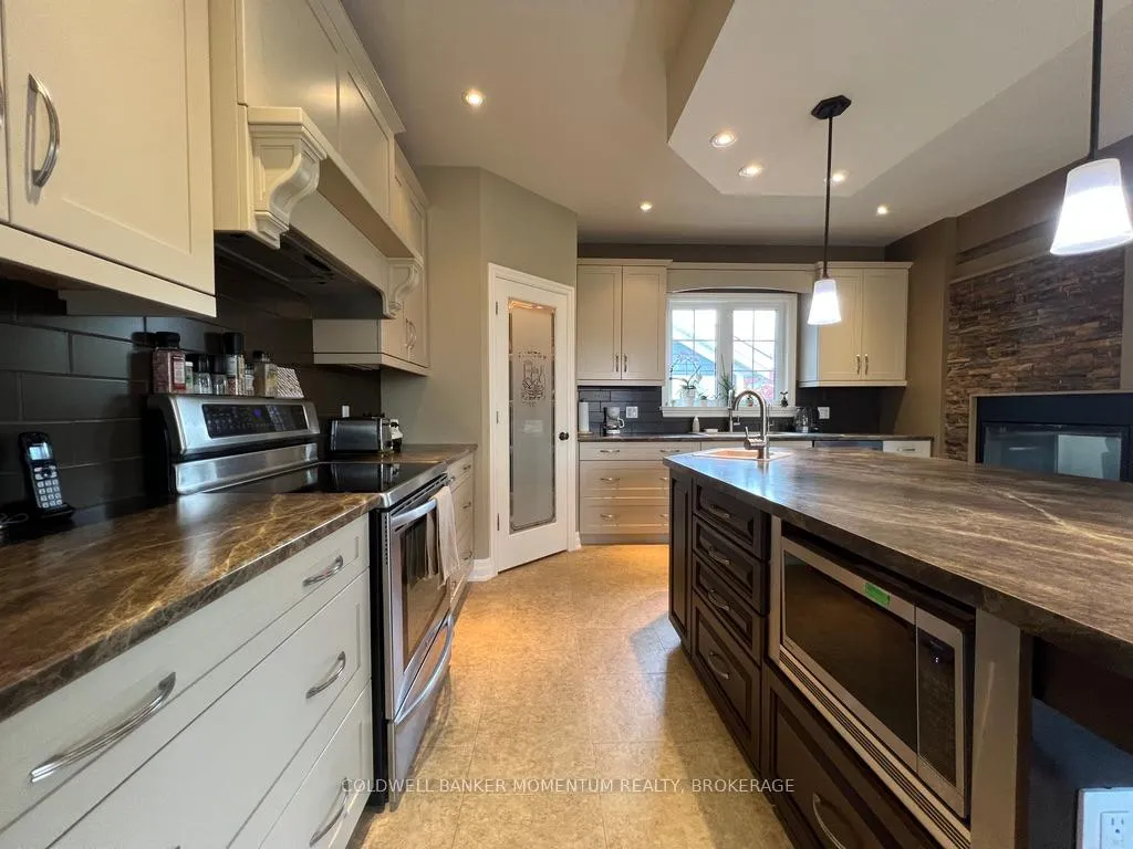 Photo 4 of 22 John Street, St. Catharines, Port Dalhousie — HOMEH