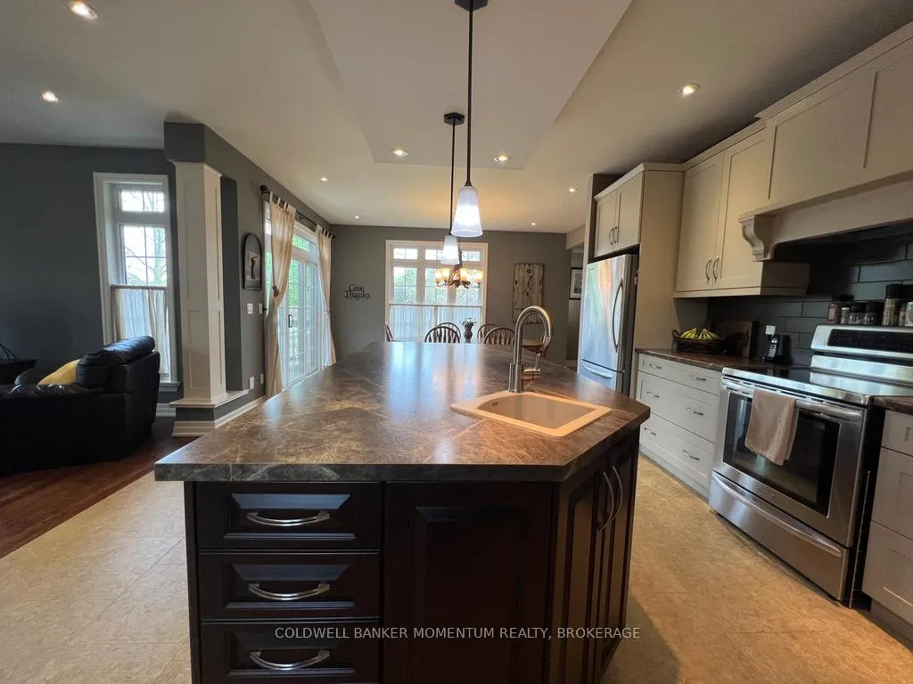 Photo 6 of 22 John Street, St. Catharines, Port Dalhousie — HOMEH