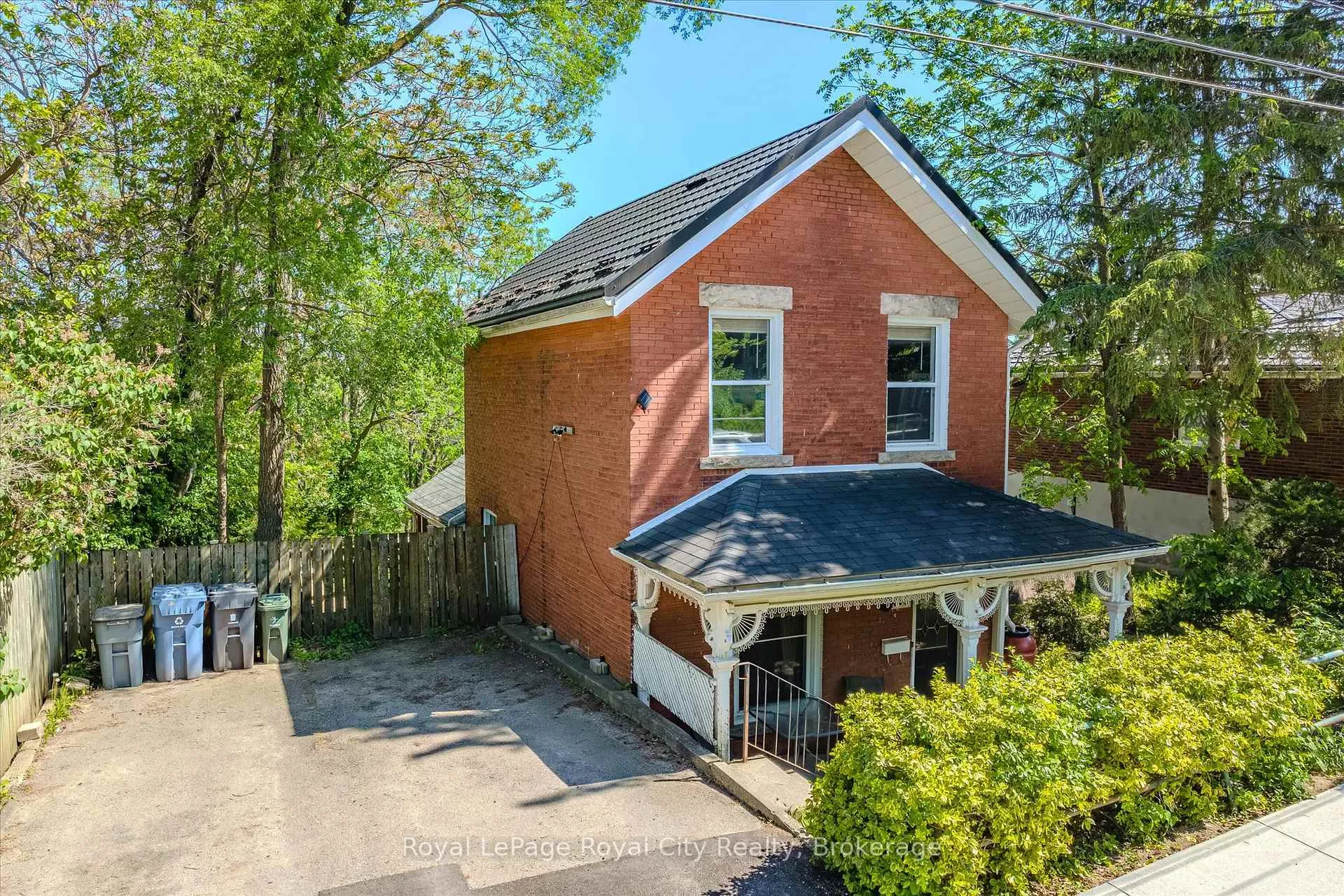 Photo 2 of 115 Grove Street, Guelph, St. George's — HOMEH