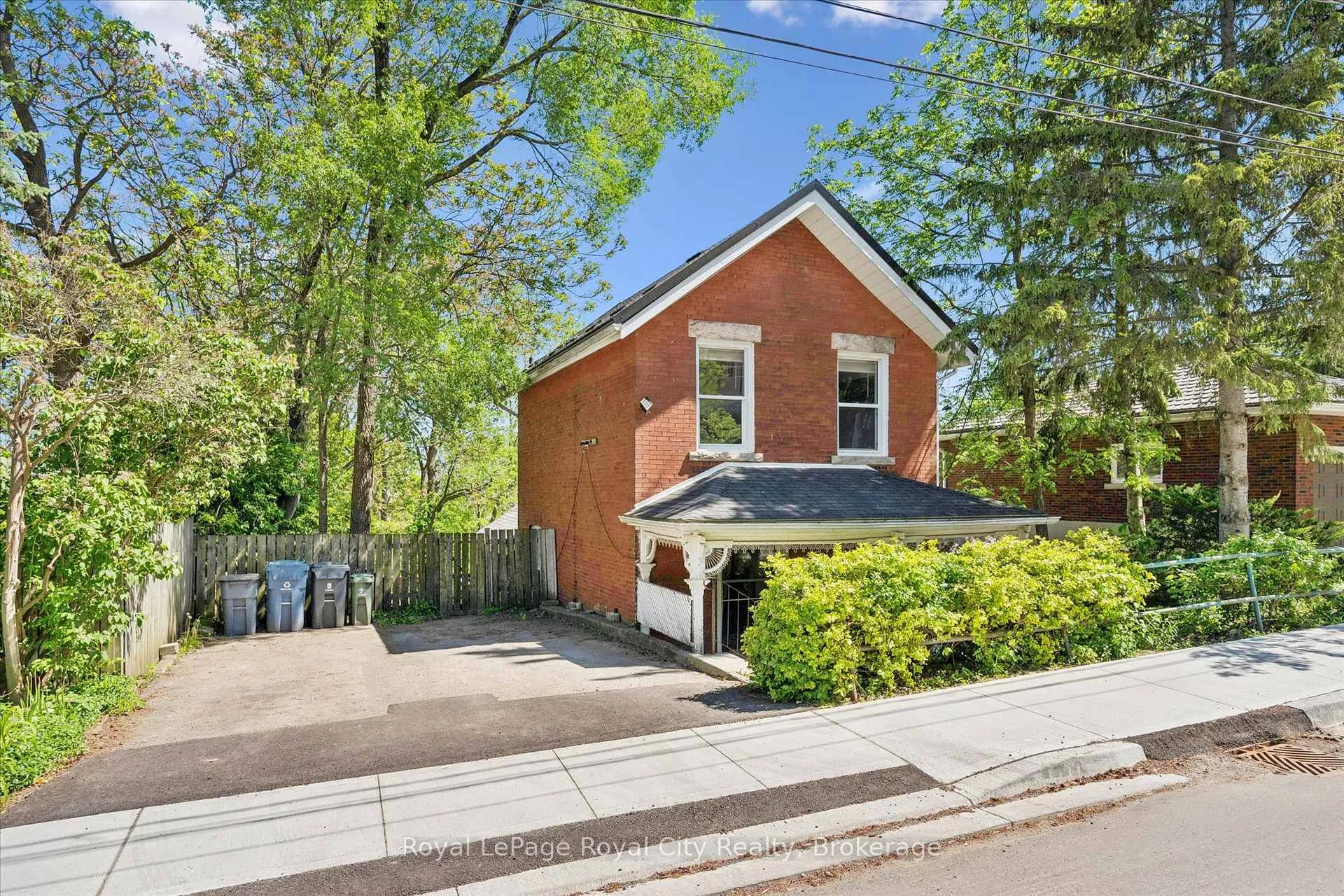 Photo 3 of 115 Grove Street, Guelph, St. George's — HOMEH