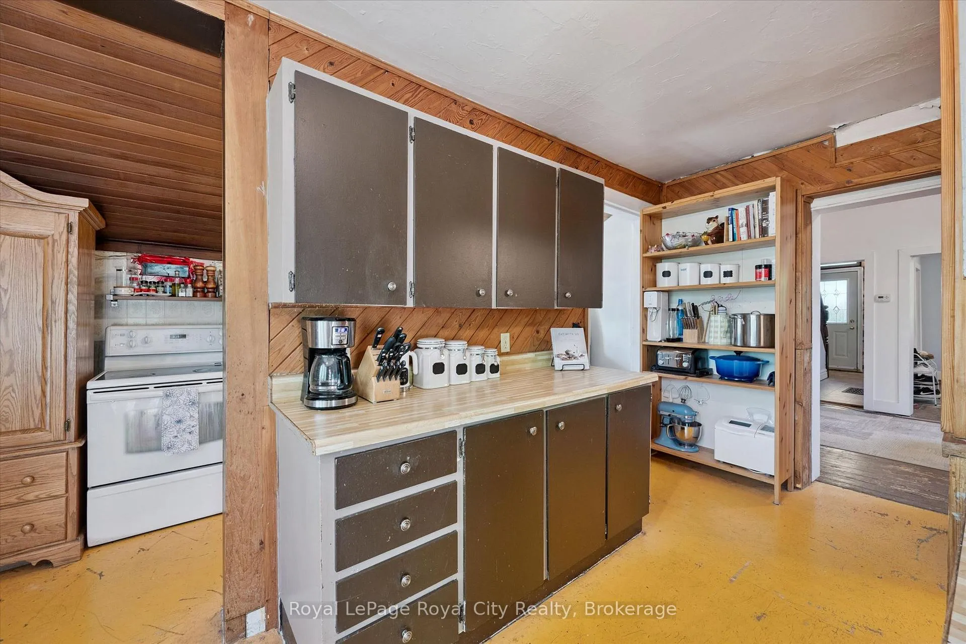 Photo 24 of 115 Grove Street, Guelph, St. George's — HOMEH