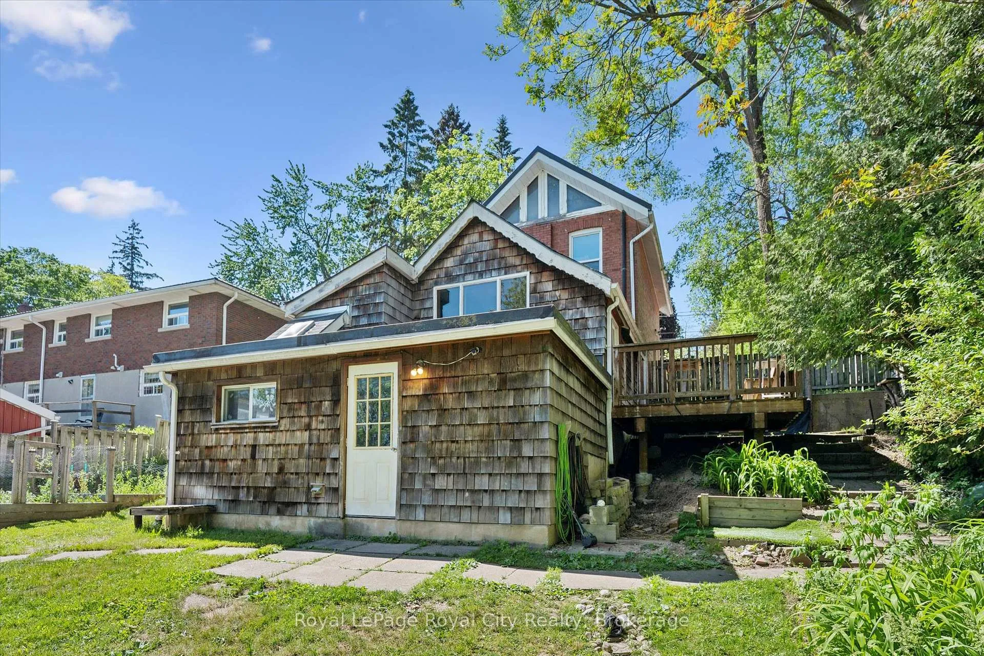 Photo 37 of 115 Grove Street, Guelph, St. George's — HOMEH