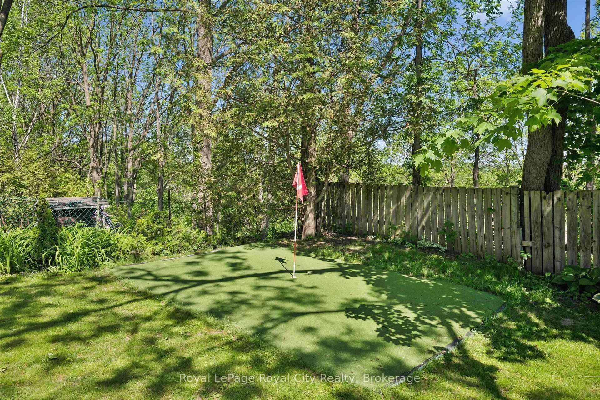 Photo 41 of 115 Grove Street, Guelph, St. George's — HOMEH