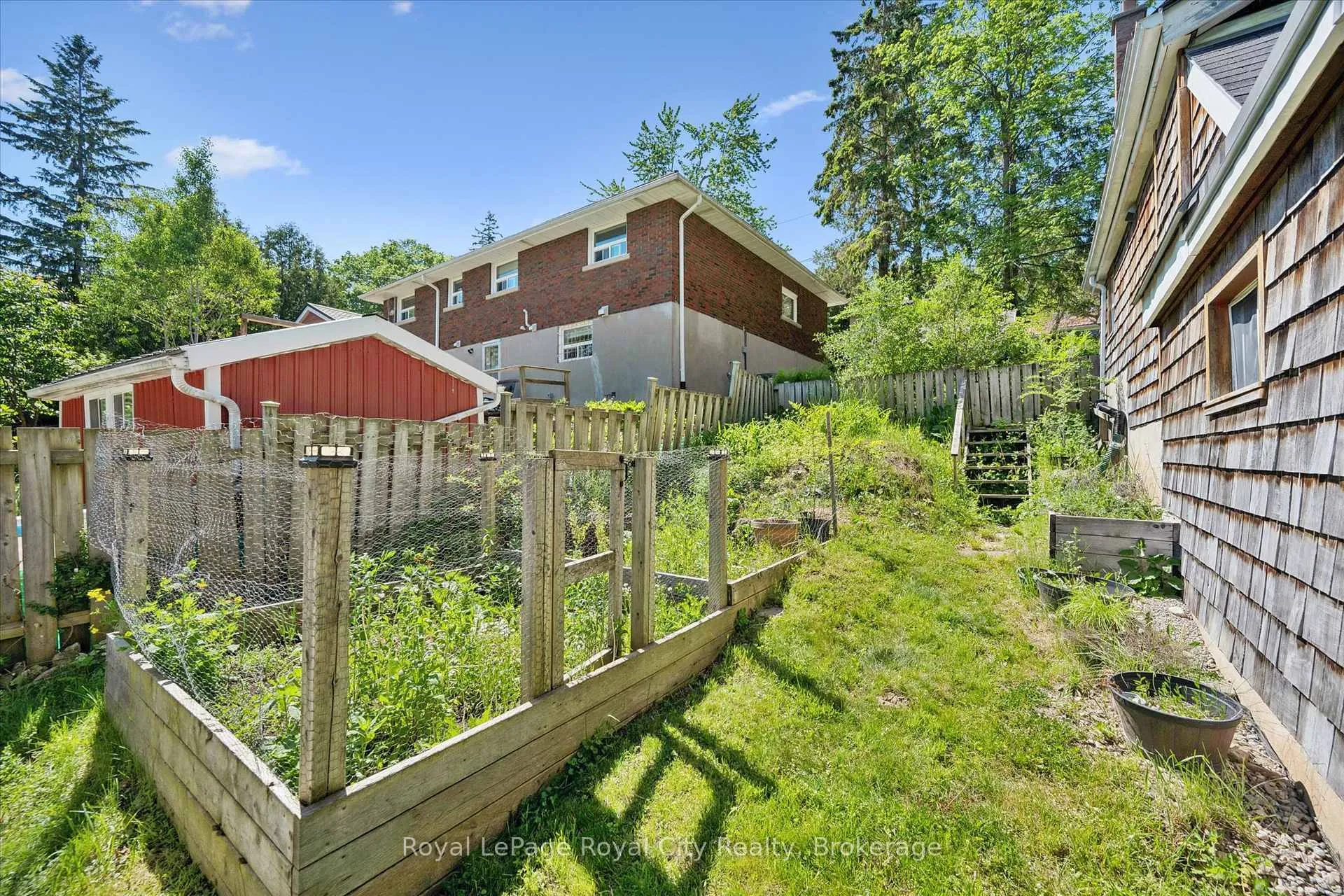 Photo 42 of 115 Grove Street, Guelph, St. George's — HOMEH