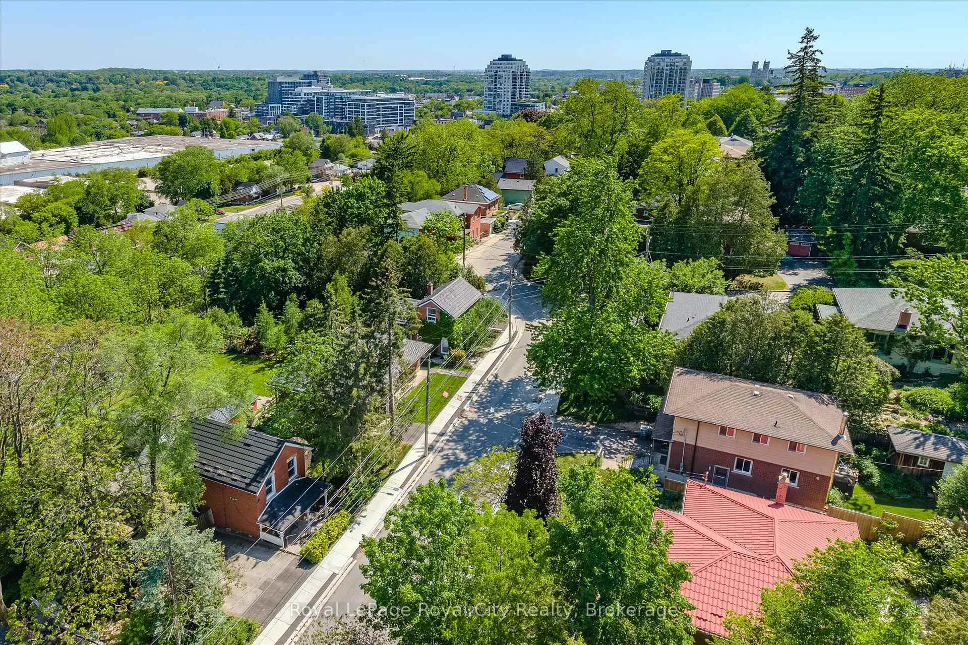 Photo 44 of 115 Grove Street, Guelph, St. George's — HOMEH