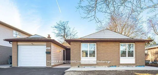 Photo 1 of 13 Caledon Crescent, Brampton, Brampton East — HOMEH