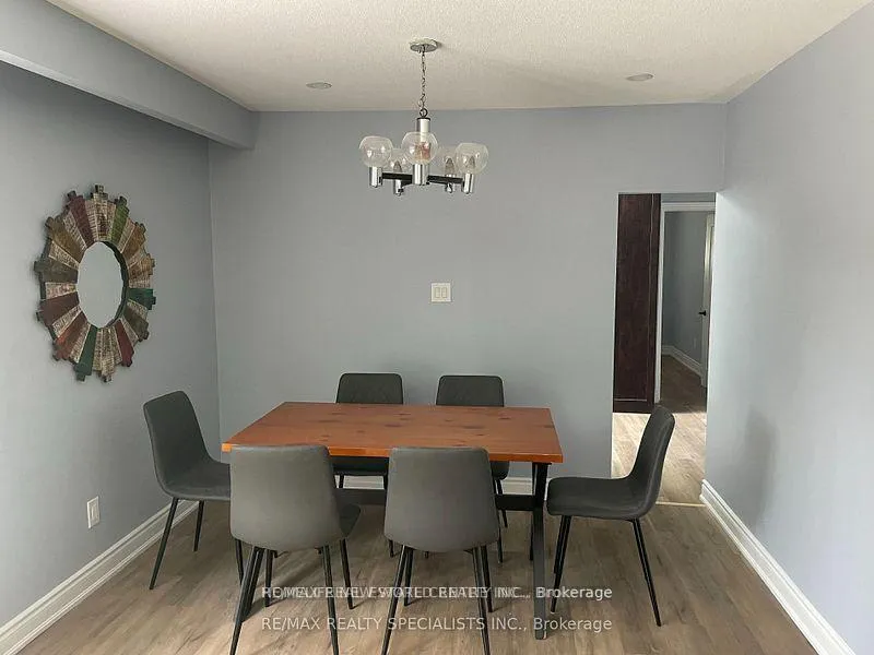 Photo 5 of 13 Caledon Crescent, Brampton, Brampton East — HOMEH