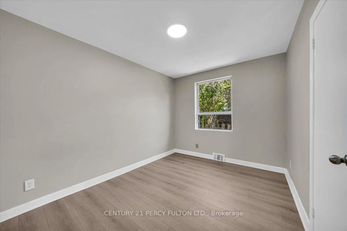 Photo 9 of 55 Cornwallis Drive, Scarborough, Dorset Park — HOMEH