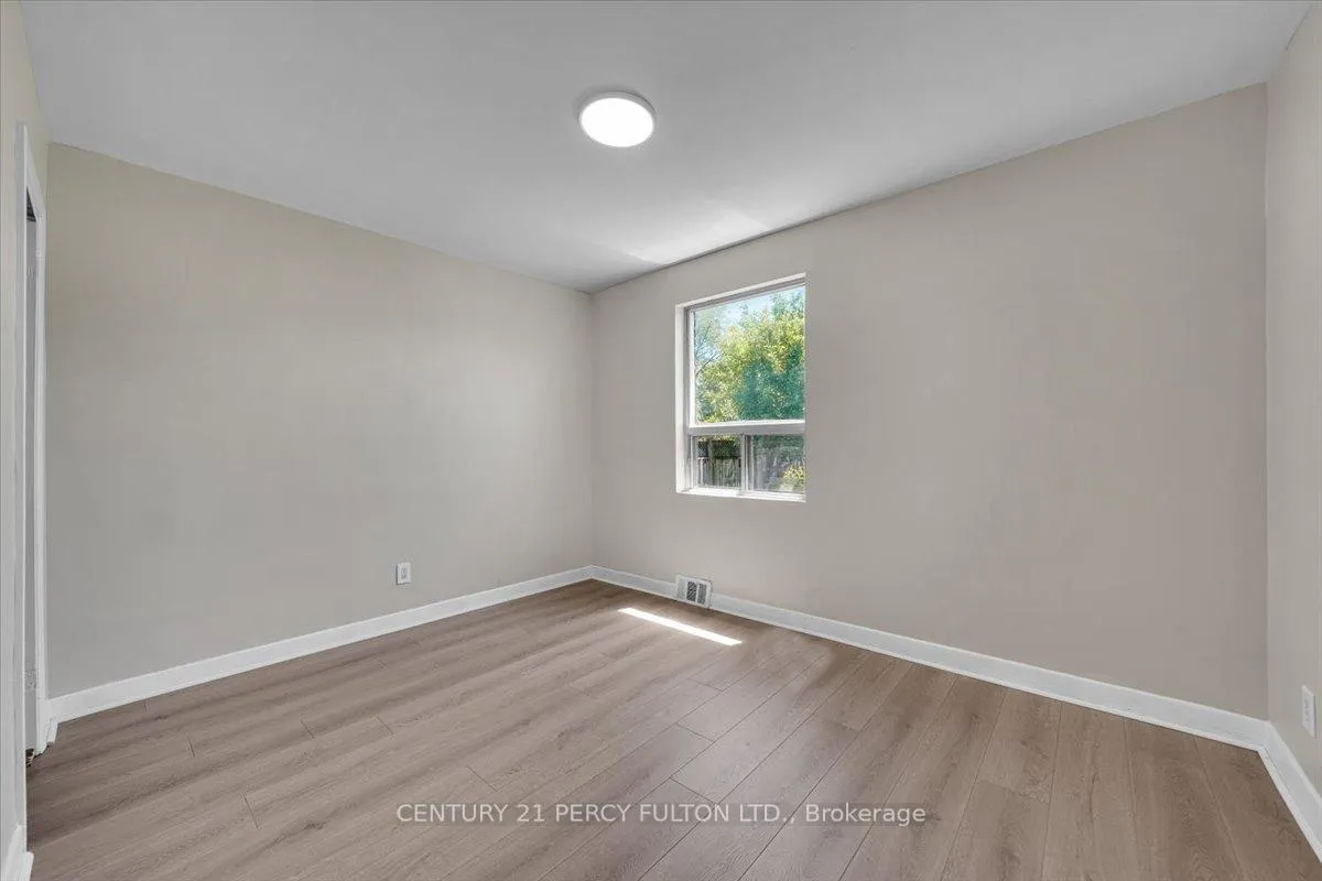 Photo 11 of 55 Cornwallis Drive, Scarborough, Dorset Park — HOMEH
