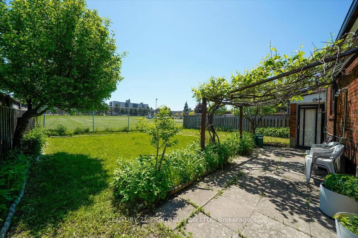 Photo 17 of 55 Cornwallis Drive, Scarborough, Dorset Park — HOMEH