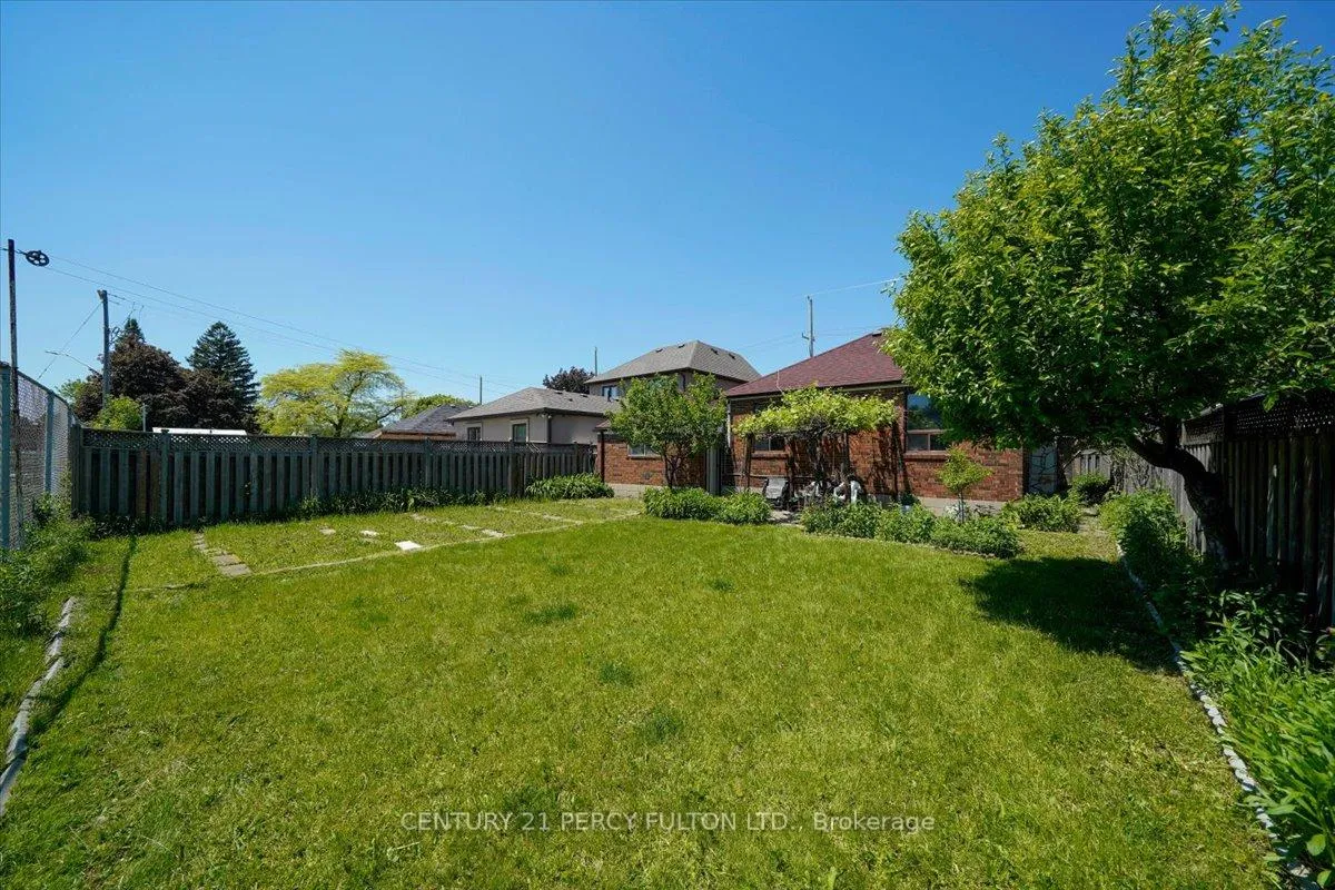 Photo 18 of 55 Cornwallis Drive, Scarborough, Dorset Park — HOMEH