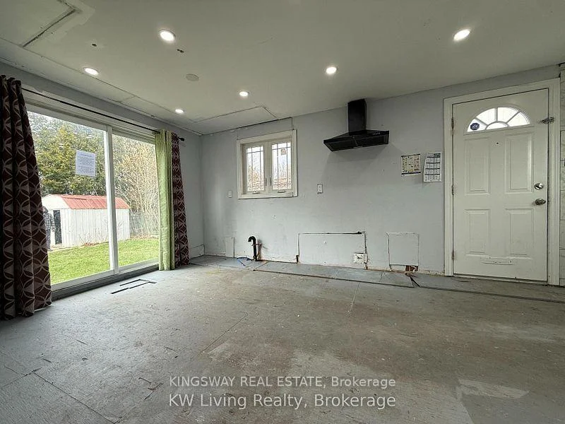 Photo 8 of 18 Gemshaw Crescent, Scarborough, Malvern — HOMEH