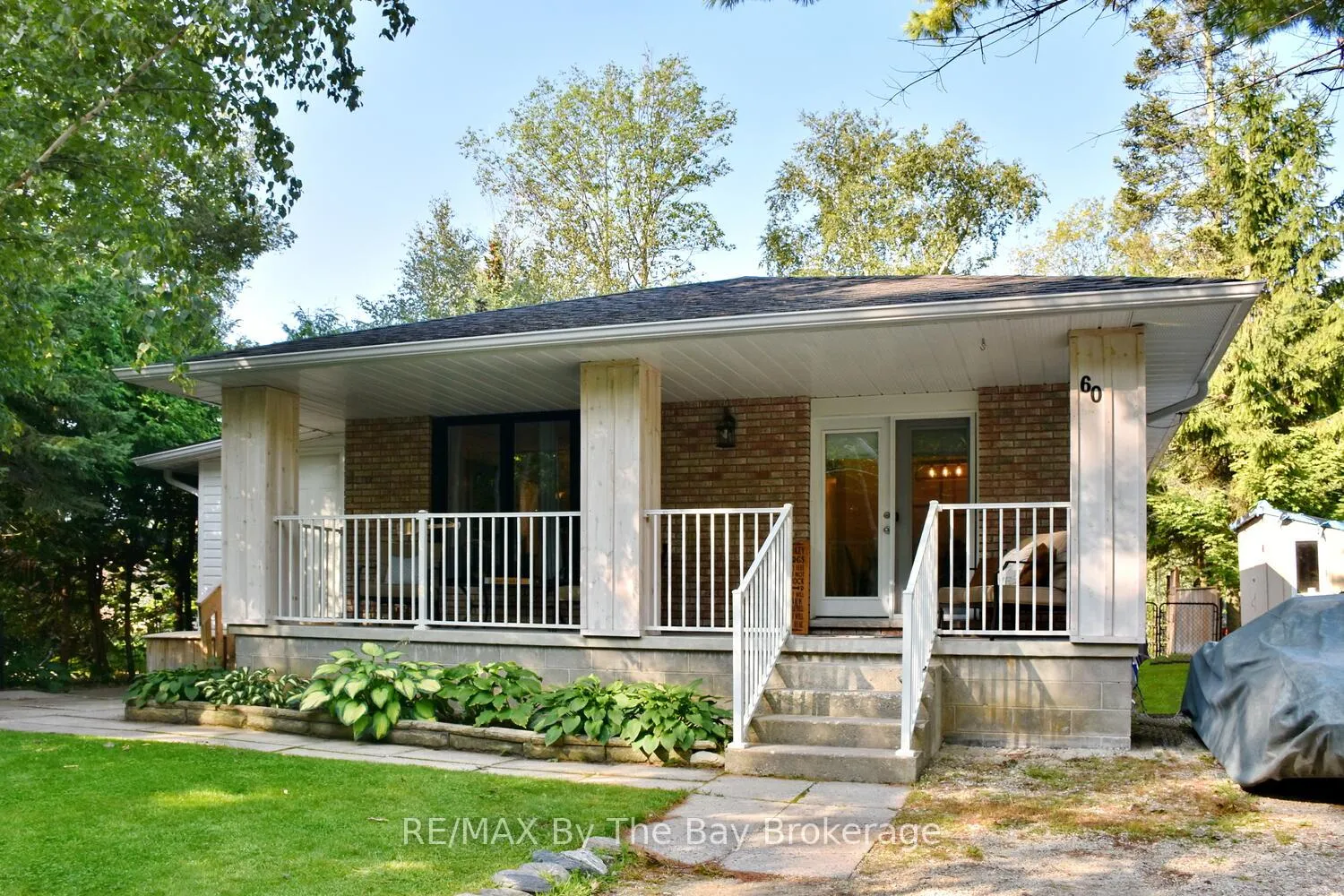 Photo 1 of 60 57th Street S, Wasaga Beach — HOMEH