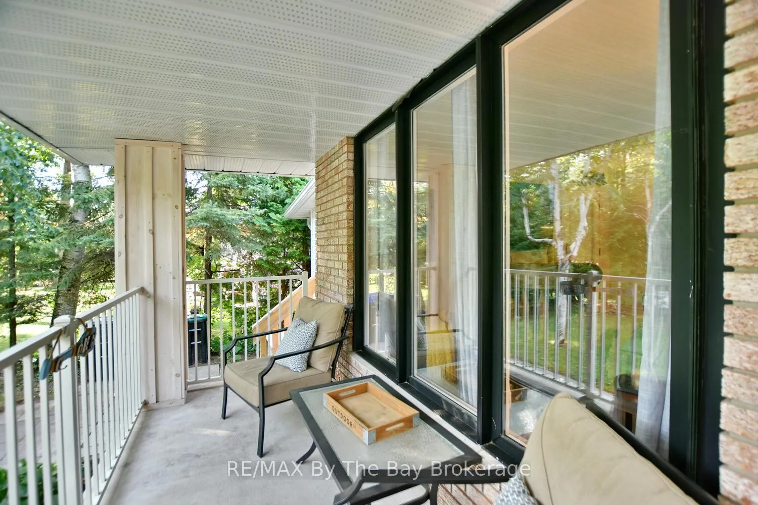 Photo 5 of 60 57th Street S, Wasaga Beach — HOMEH