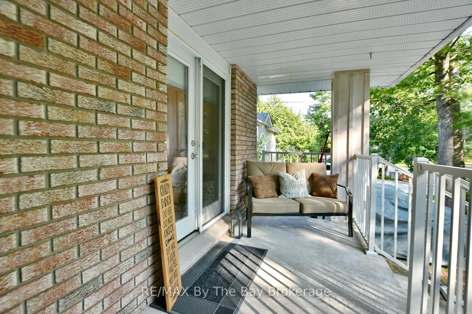 Photo 6 of 60 57th Street S, Wasaga Beach — HOMEH