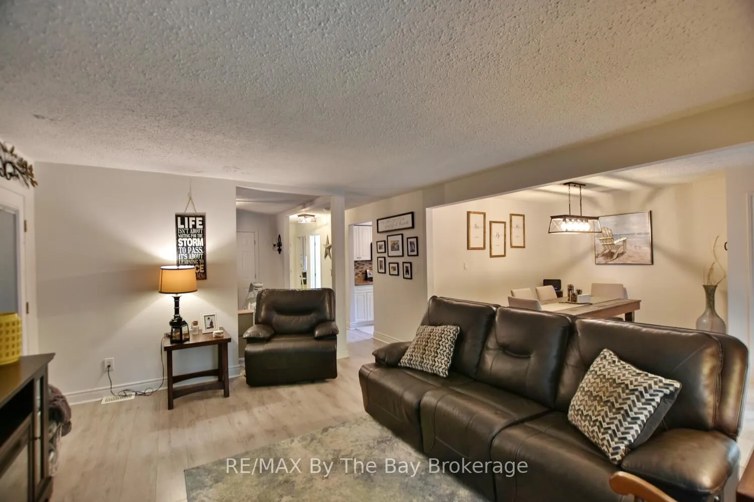 Photo 13 of 60 57th Street S, Wasaga Beach — HOMEH