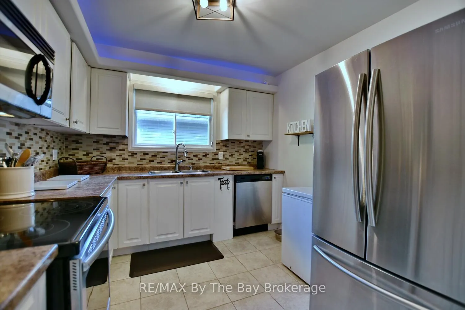 Photo 15 of 60 57th Street S, Wasaga Beach — HOMEH