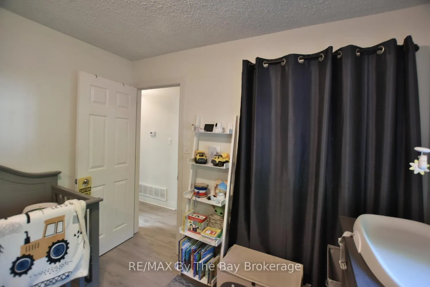 Photo 20 of 60 57th Street S, Wasaga Beach — HOMEH