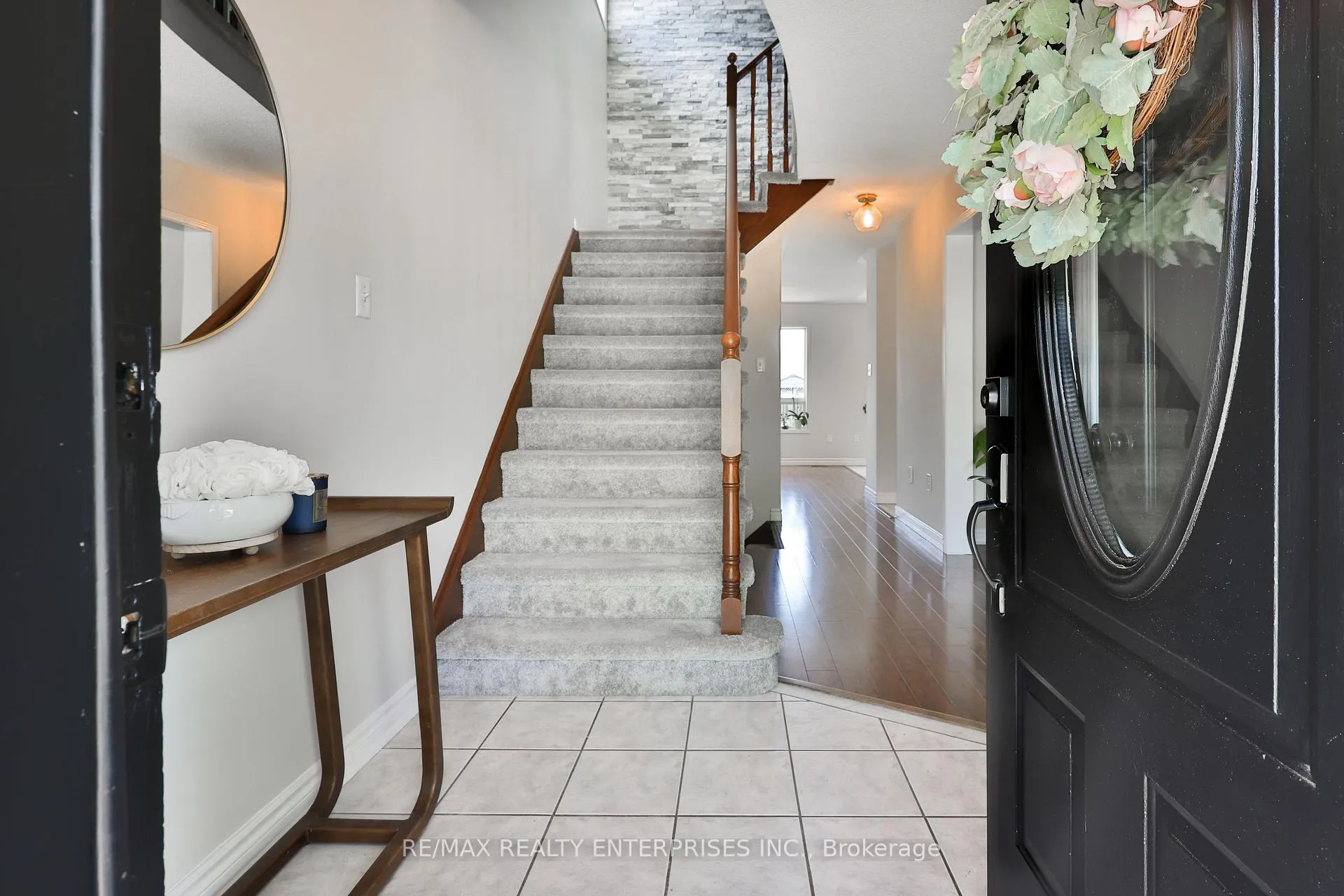 Photo 6 of 89 Somerville Road, Halton Hills, Acton — HOMEH