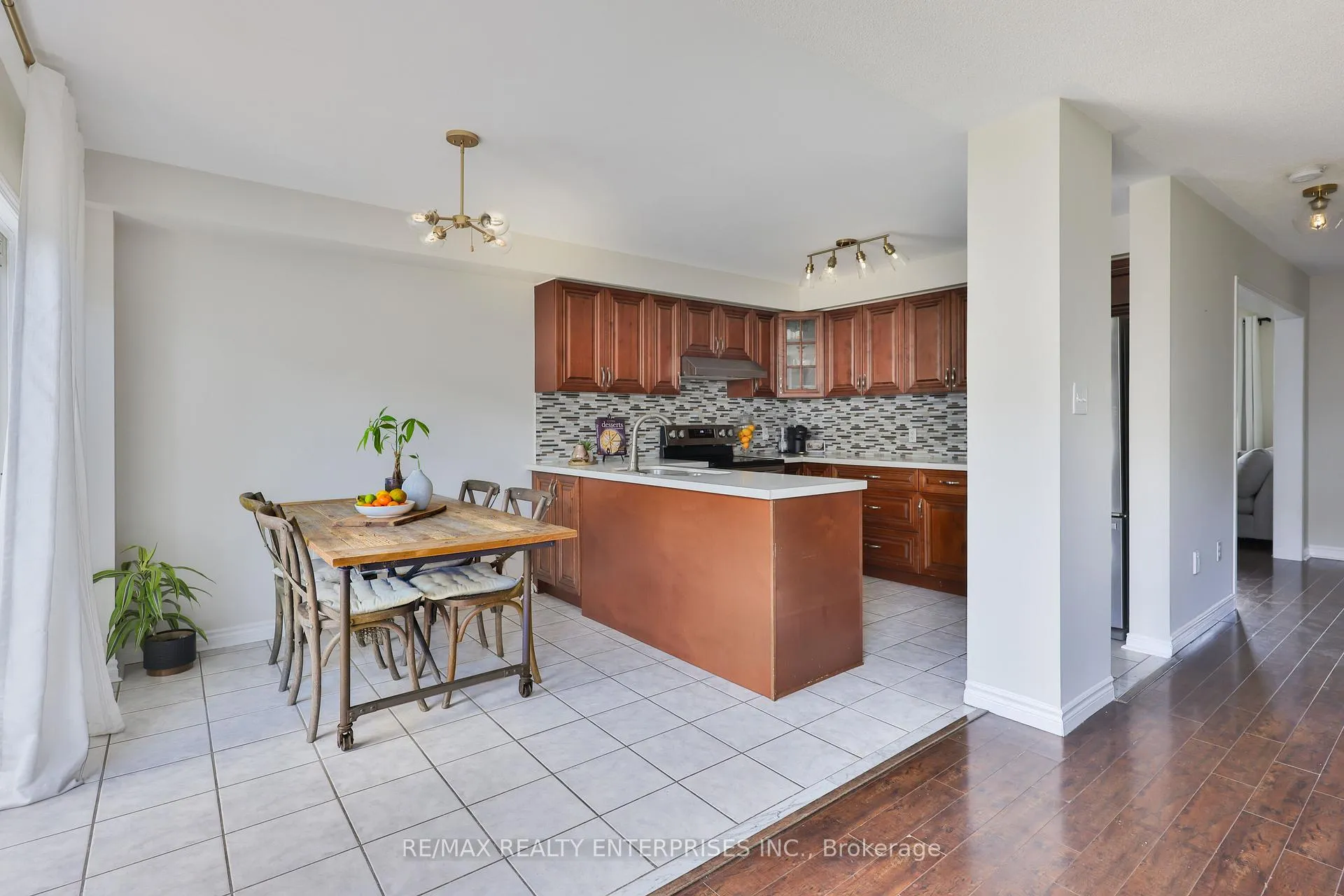 Photo 11 of 89 Somerville Road, Halton Hills, Acton — HOMEH