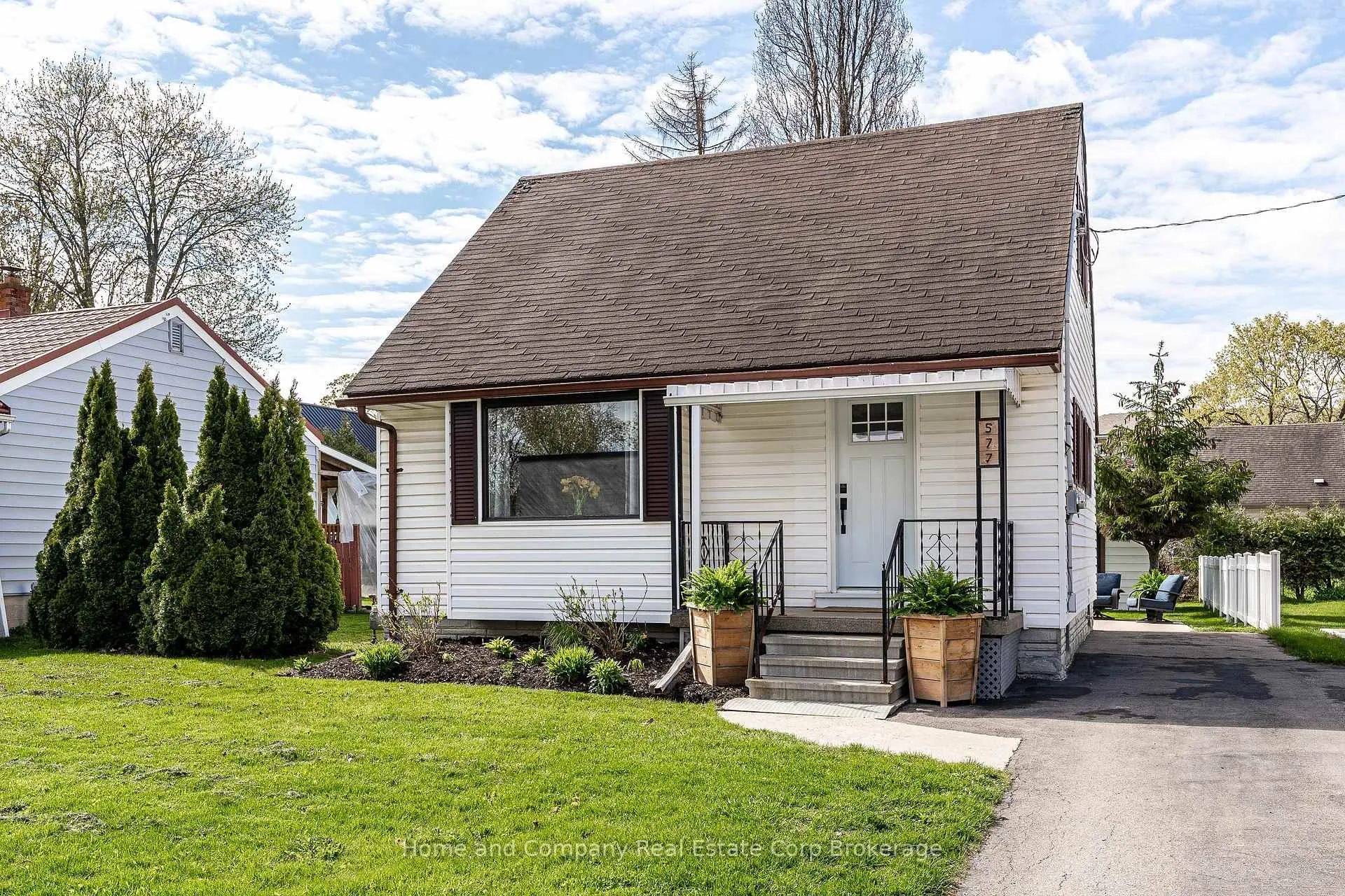 Photo 1 of 577 Albert Street, Stratford — HOMEH