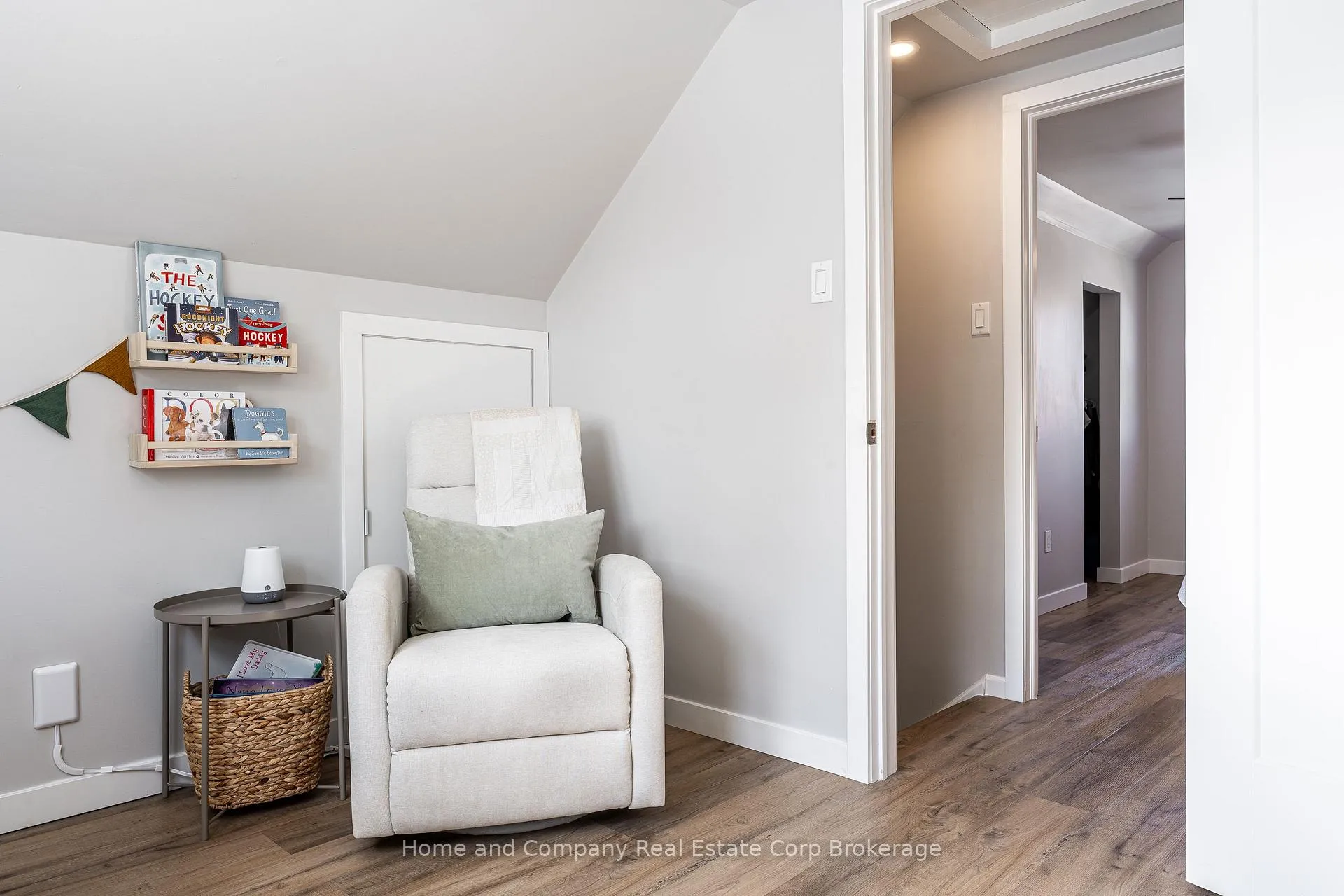 Photo 19 of 577 Albert Street, Stratford — HOMEH