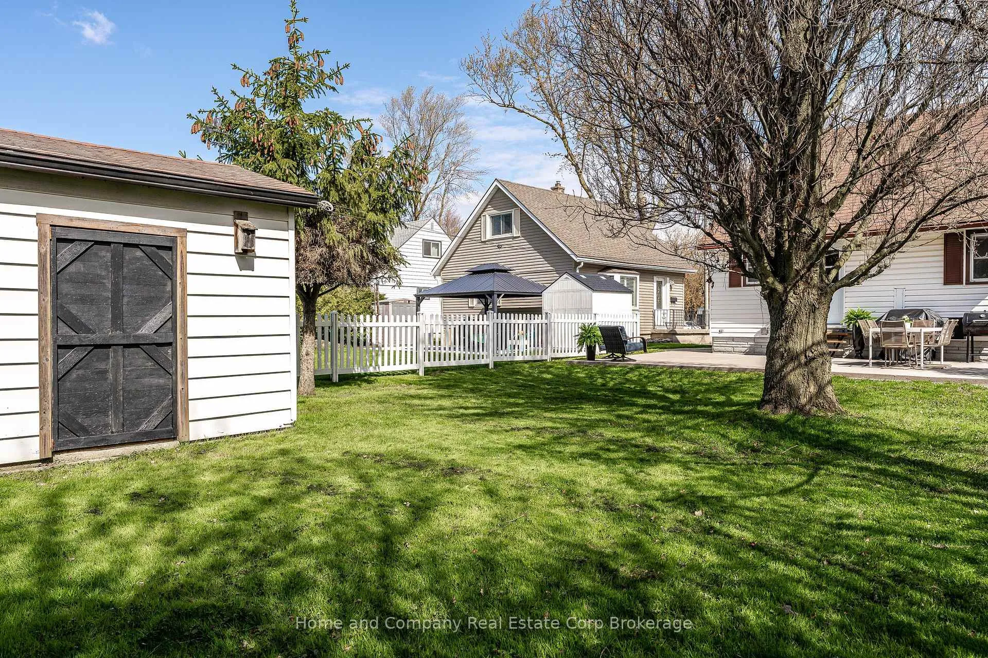 Photo 29 of 577 Albert Street, Stratford — HOMEH