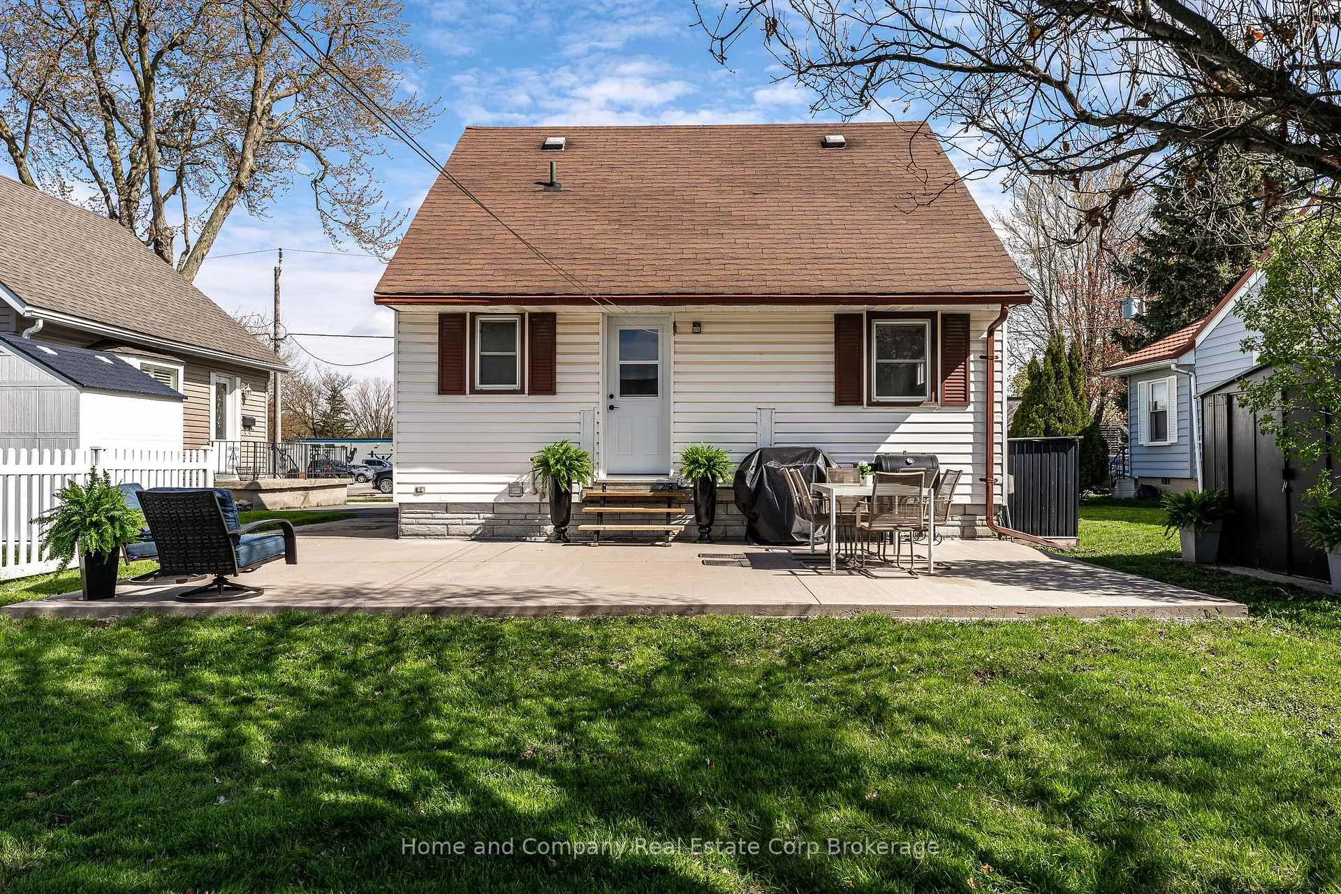 Photo 30 of 577 Albert Street, Stratford — HOMEH