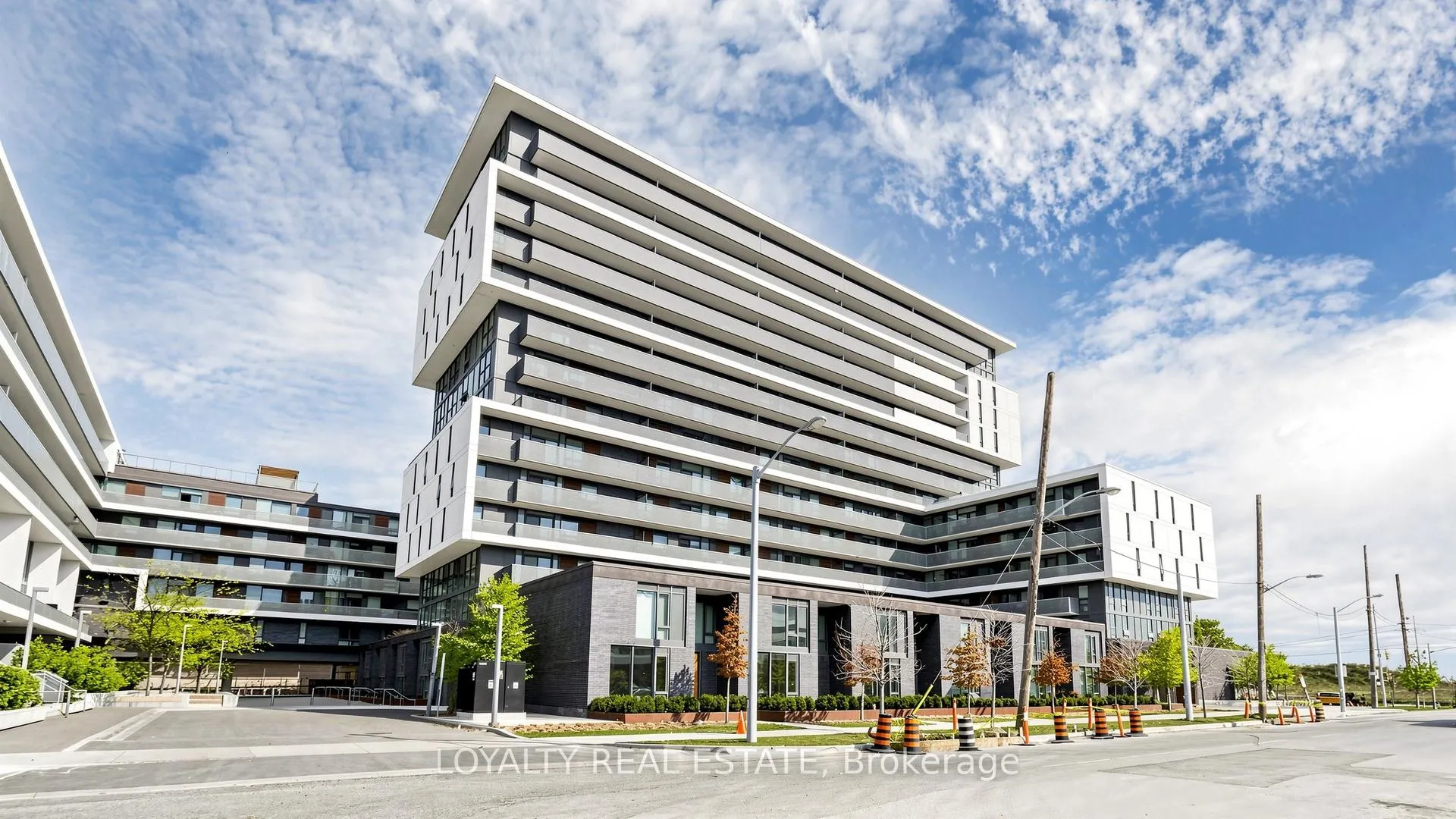 Photo 5 of Unit 1207, 120 Varna Drive, Toronto, Englemount-Lawrence — HOMEH